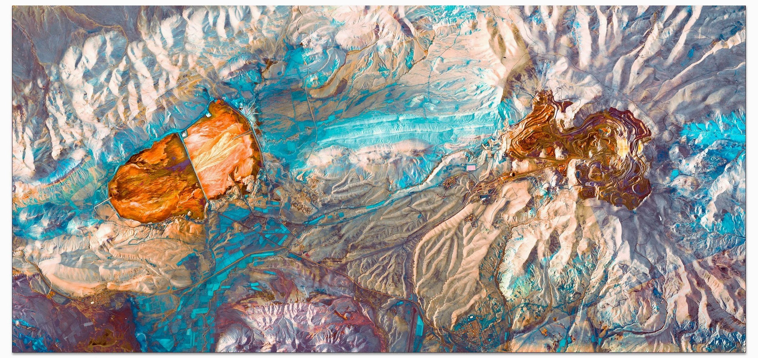 SAN CRISTOBAL MINE - Potosí, Bolivia.

Ultradistancia Color Mines Series - Archival Pigment Print Photography  - Edition of 5 