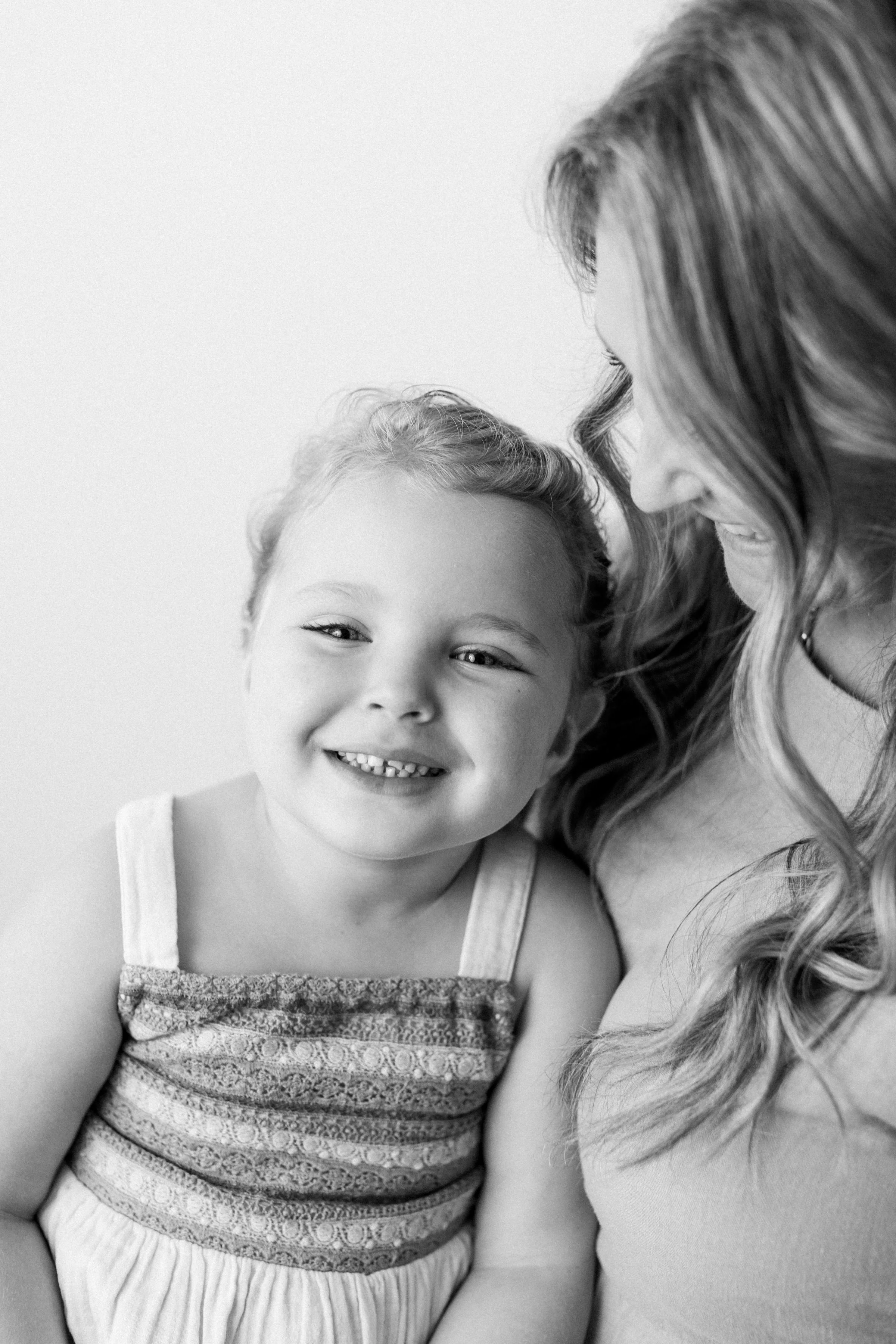 LOFT_CREATIVE_ROBYNNE_MINI_SESSION-53.jpg