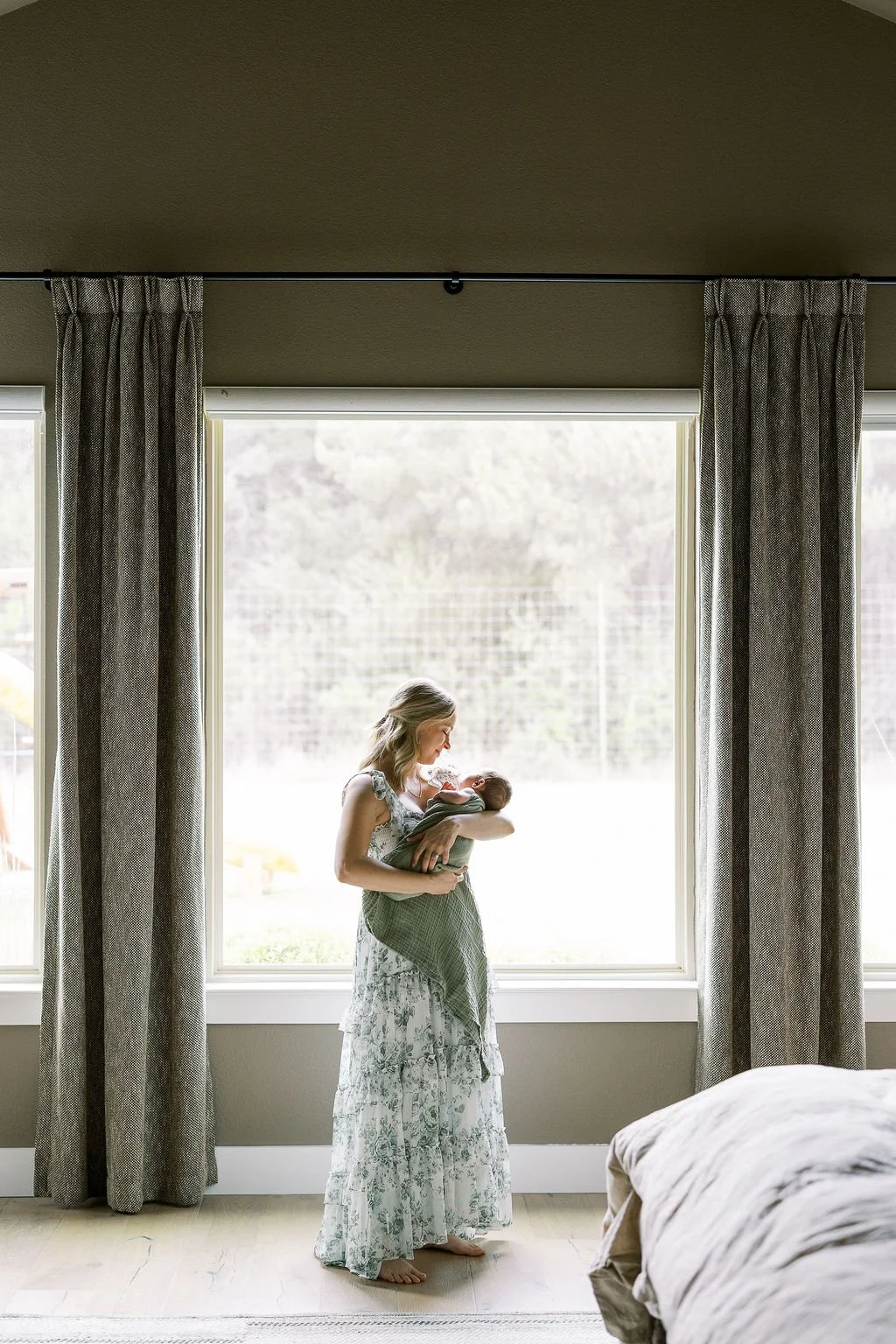 LOFT CREATIVE IN HOME NEWBORN SESSION PHOTO