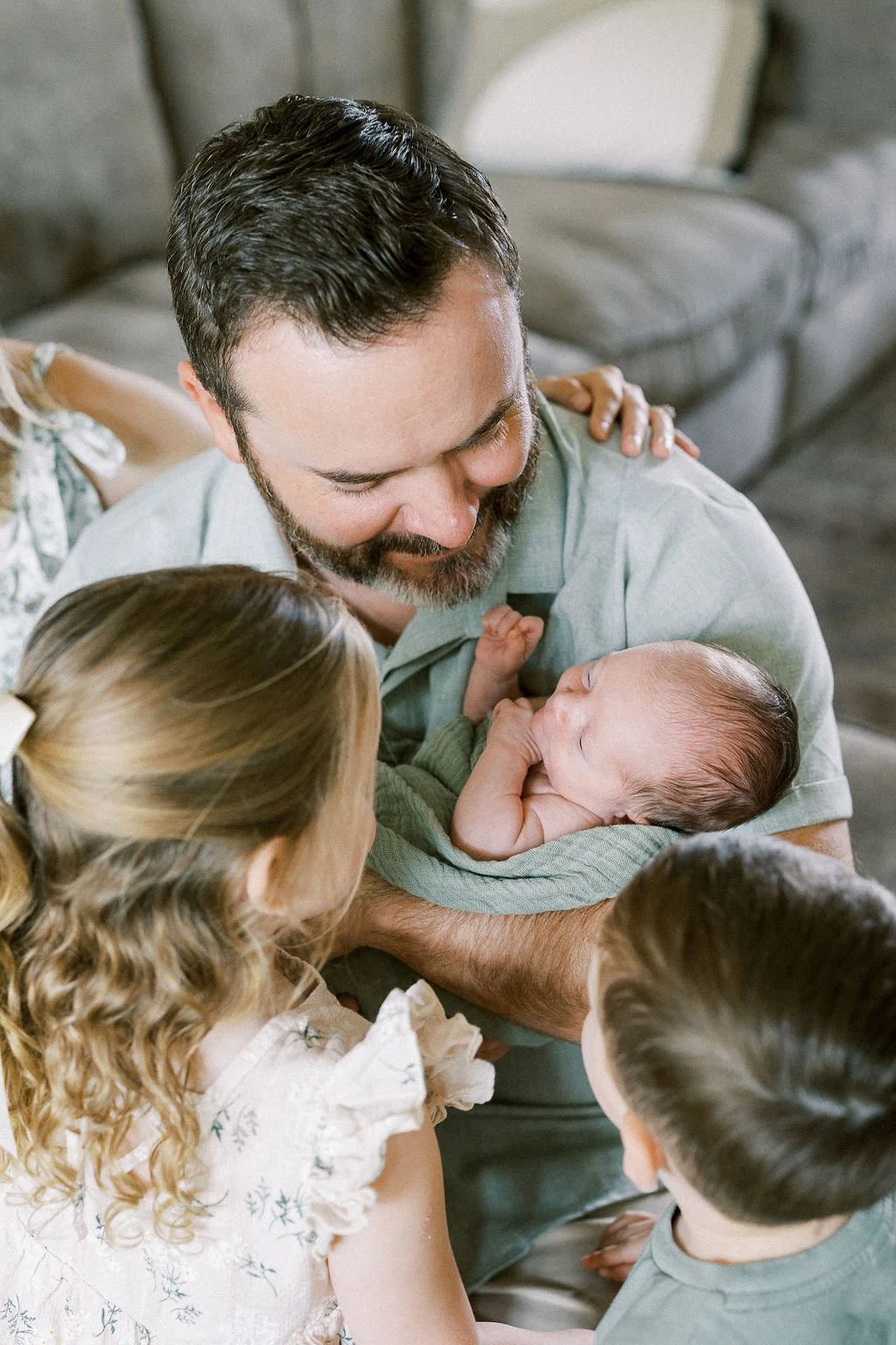 NEW BRAUNFELS NEWBORN SESSION WITH FAMILY
