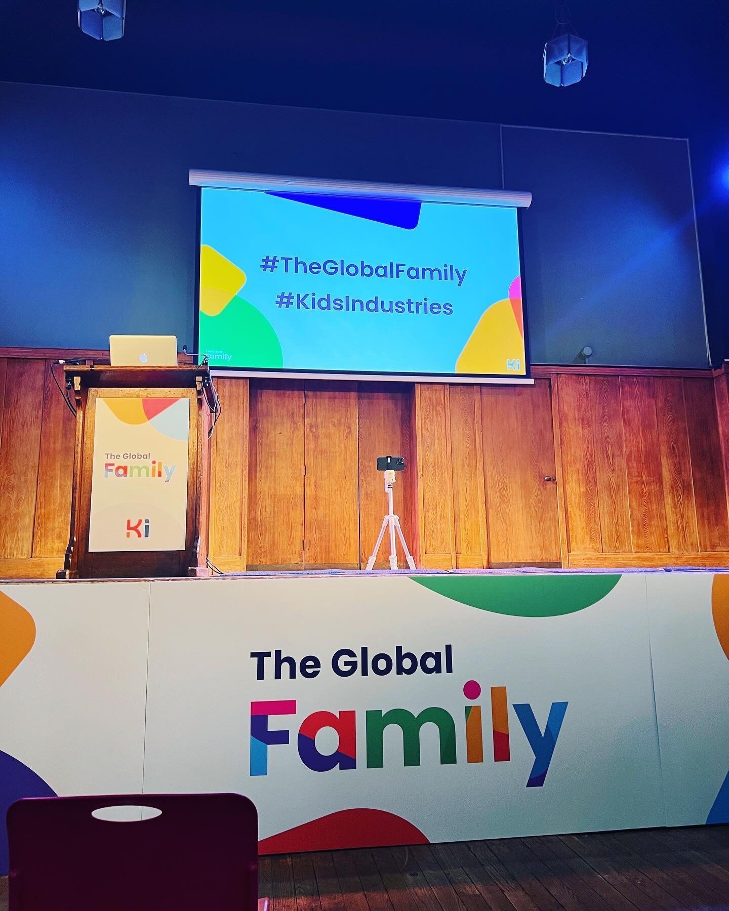 Brains stretched, flexed, expanded from yesterdays incredible trip up town to the @kidsindustries global family conference.

5️⃣0️⃣0️⃣0️⃣+ kids and families
🗺️ Covering countries that often get little, to no exposure in studies yet are huge growth m