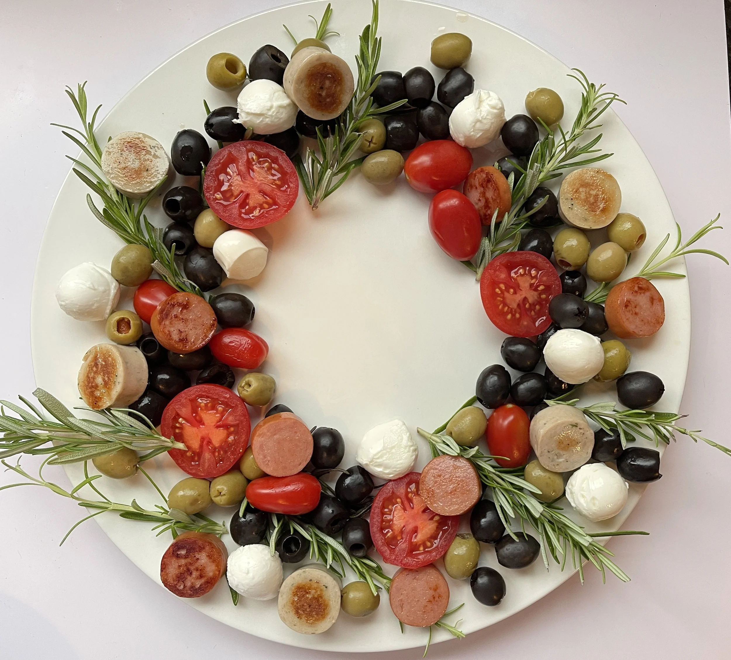 HOLIDAY APPETIZER WREATH