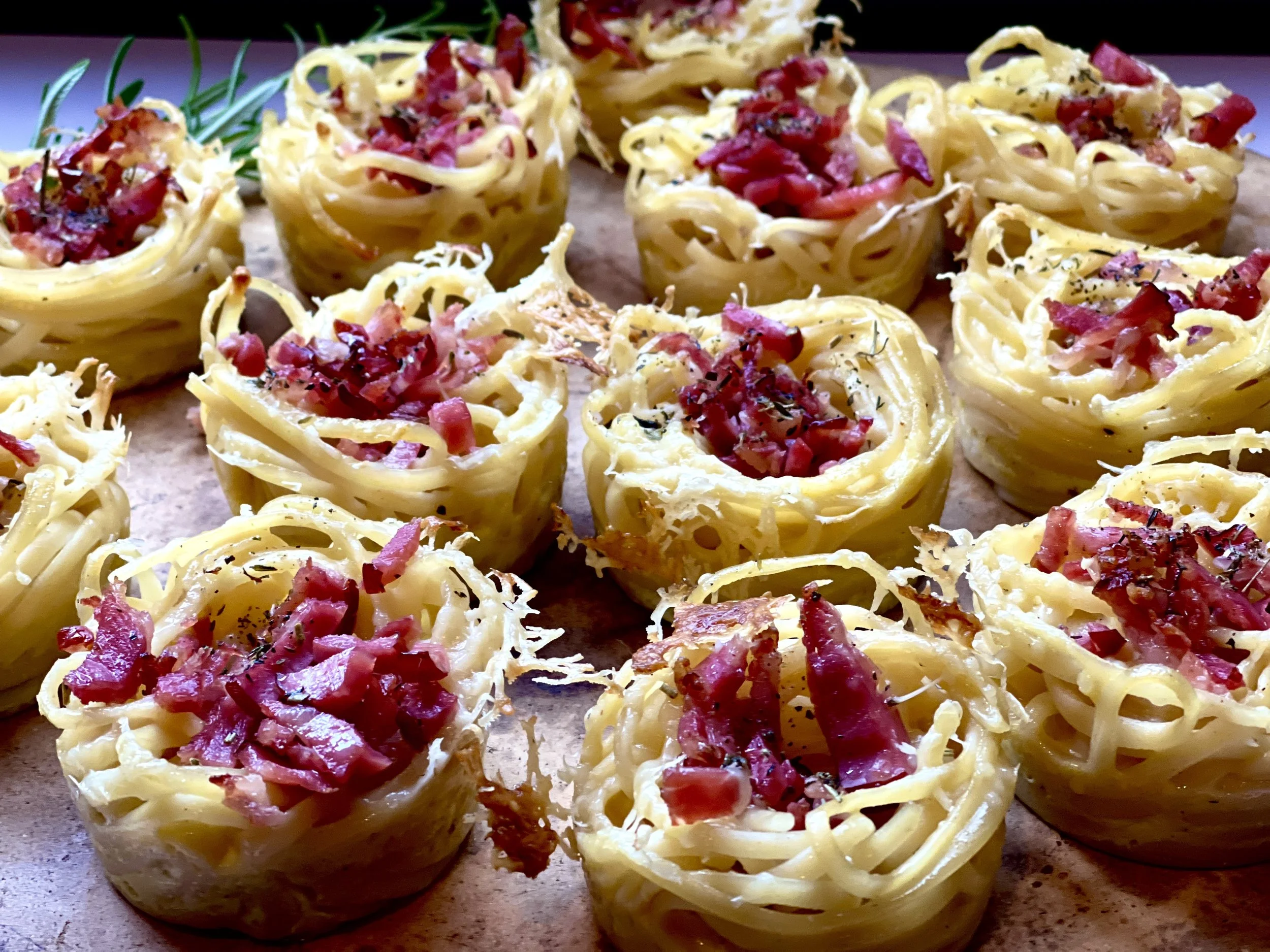 MINI LINGUINE CARBONARA’S WITH SMOKED COTTAGE HAM