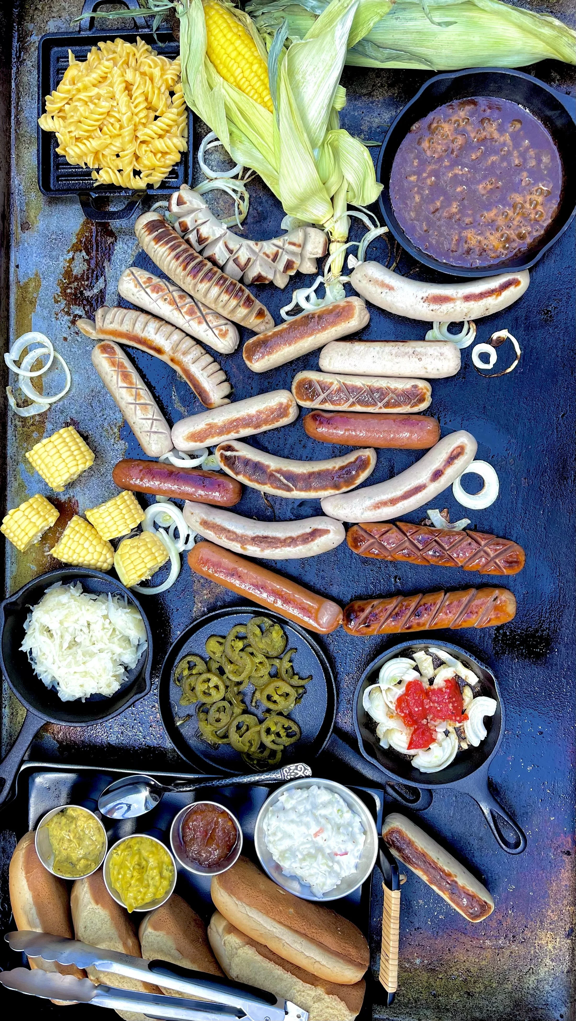 GRILL SIDE TOPPINGS BAR