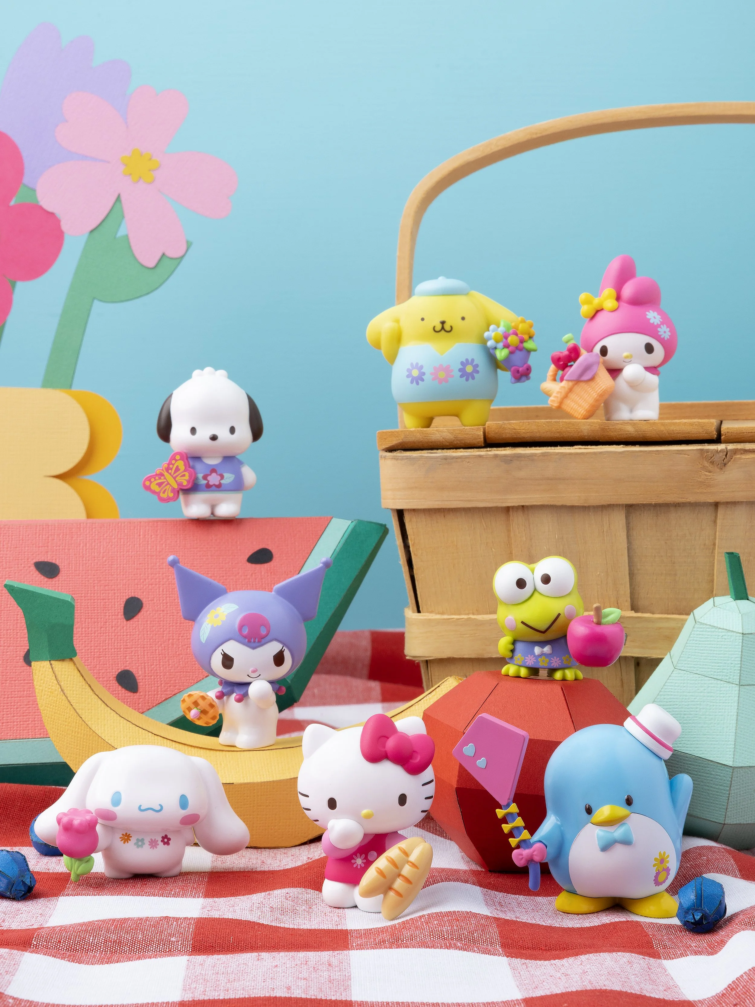 Tongal_Jazwares_HelloKitty_2InchFigure8Pack_Photo_3x4_FINAL.jpg