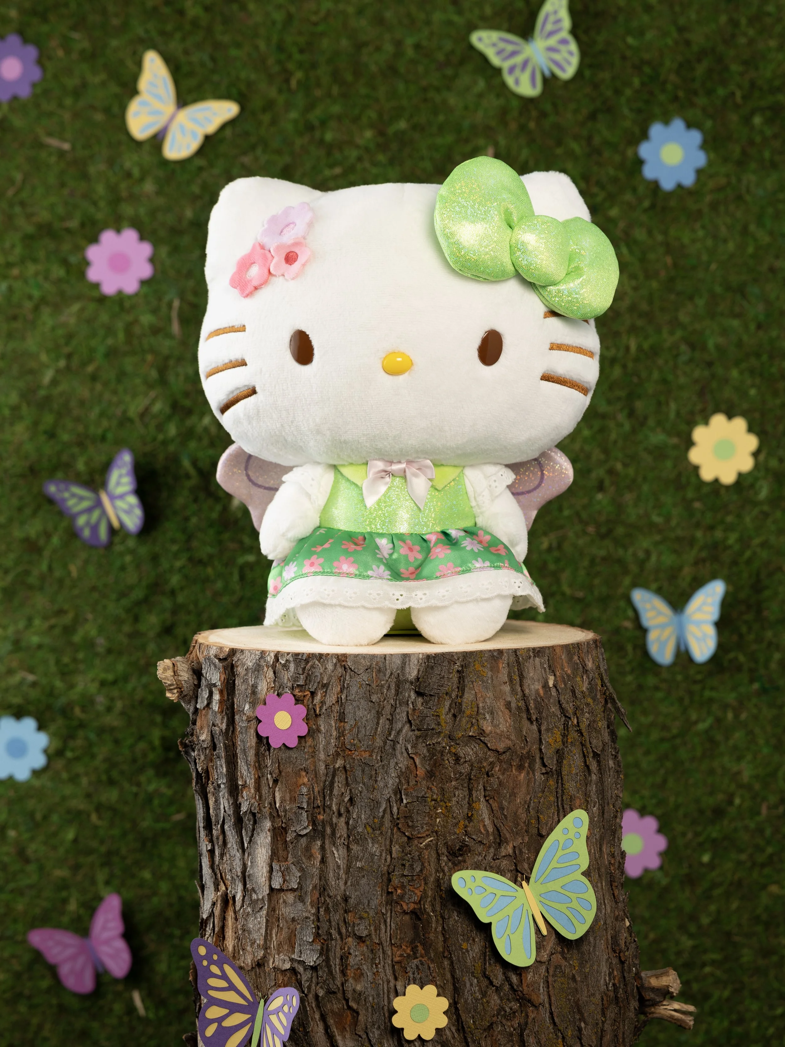 Tongal_Jazwares_HelloKitty_12InchUltraPremierPlush_Photo_3x4_FINAL.jpg