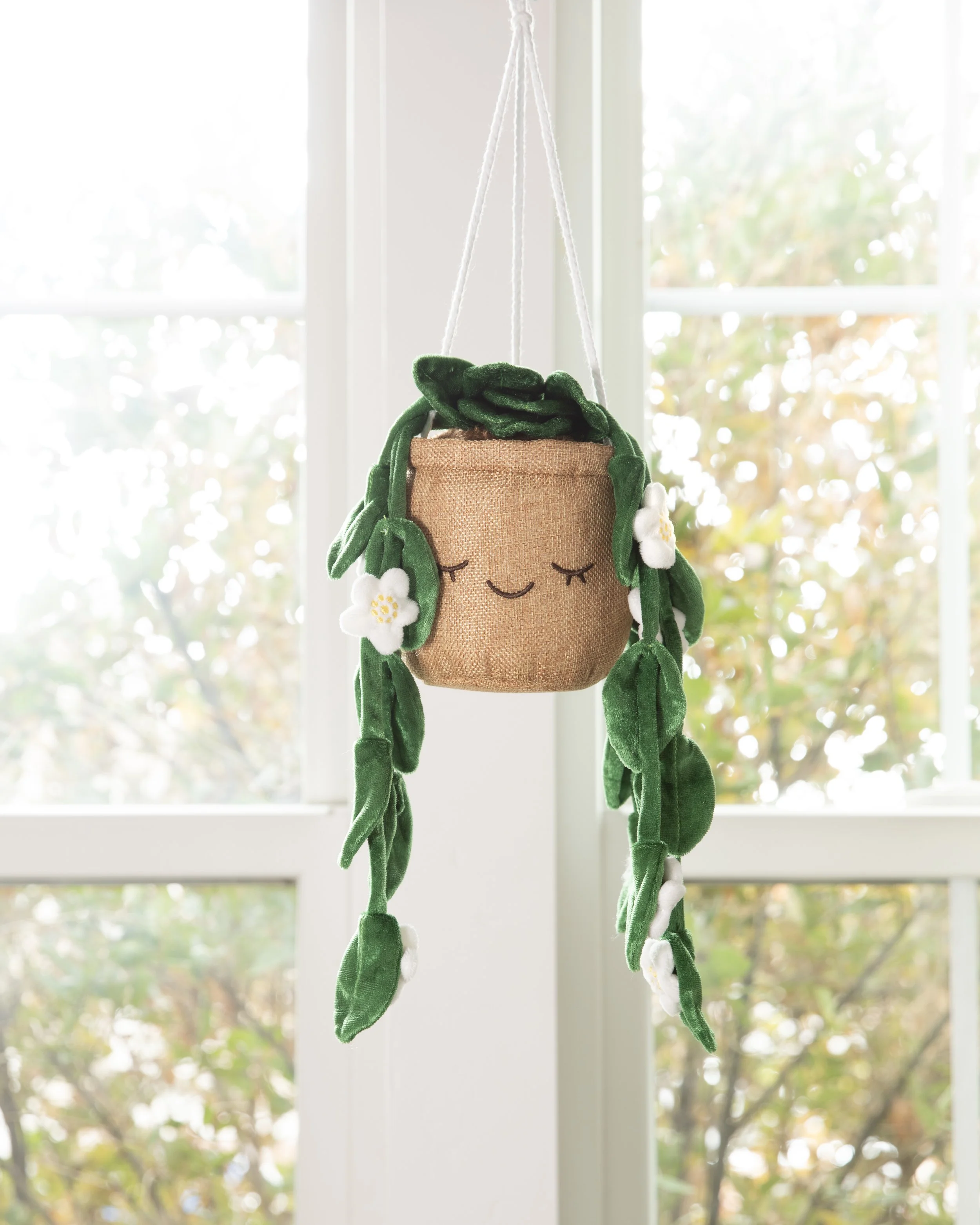 Tongal_Jazwares_Greenhouse_HangingPlantsWithFlowers_Static_4x5_FINAL.jpg