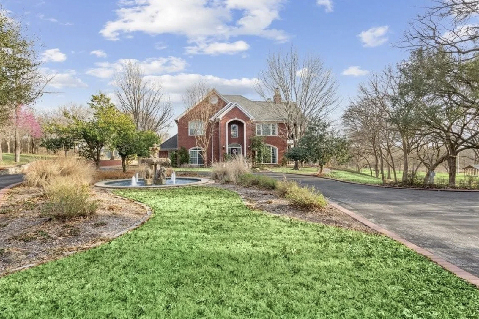 3429 River Oaks