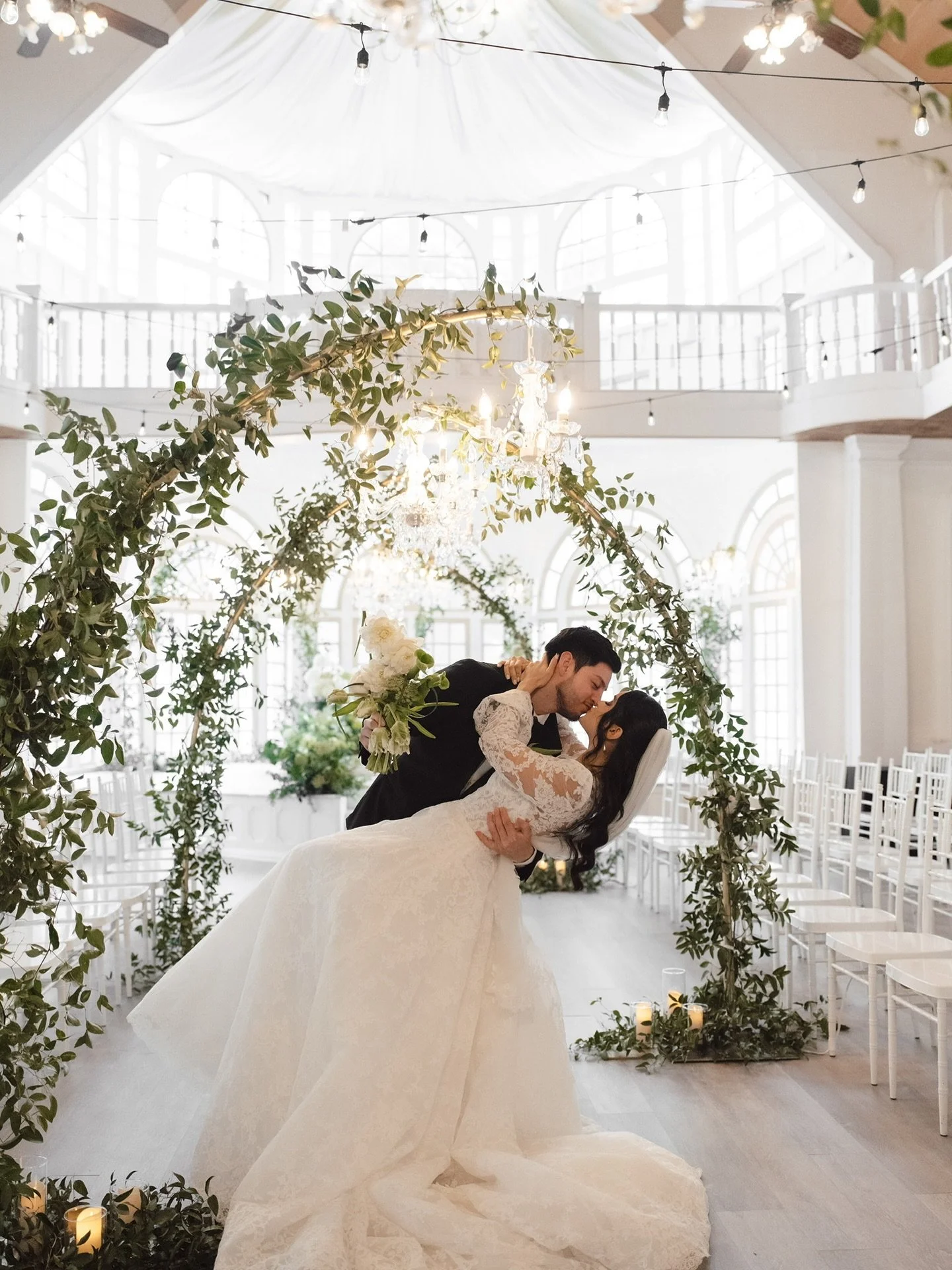 ✨Celebrate love where the scenery speaks for itself. Imagine having your wedding here surrounded by timeless beauty. ✨

&bull;
&bull;
&bull;
#heavenonearth #wedding #weddingdecor #houstonweddingvenue #houstonvenue #venuesinhouston #houstontexas #miss