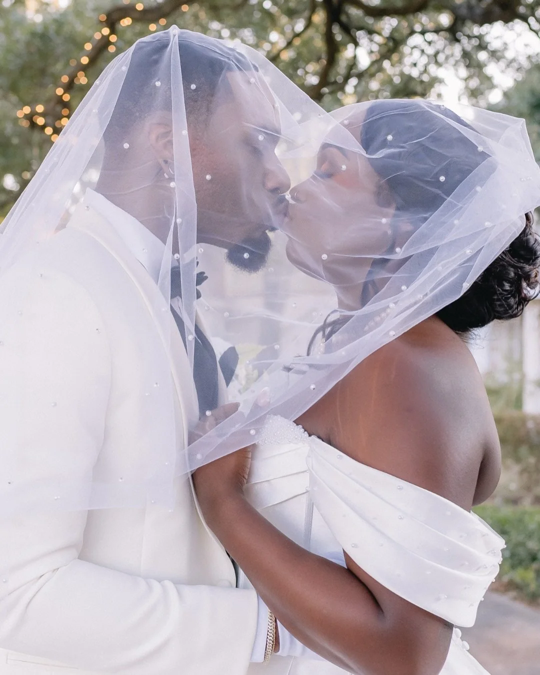 Some love stories don&rsquo;t need words you can see them in every glance, every smile, every quiet moment they share. The way they look at each other says everything. 🤍

Capturing love like this is exactly why we do what we do at Heaven on Earth. C