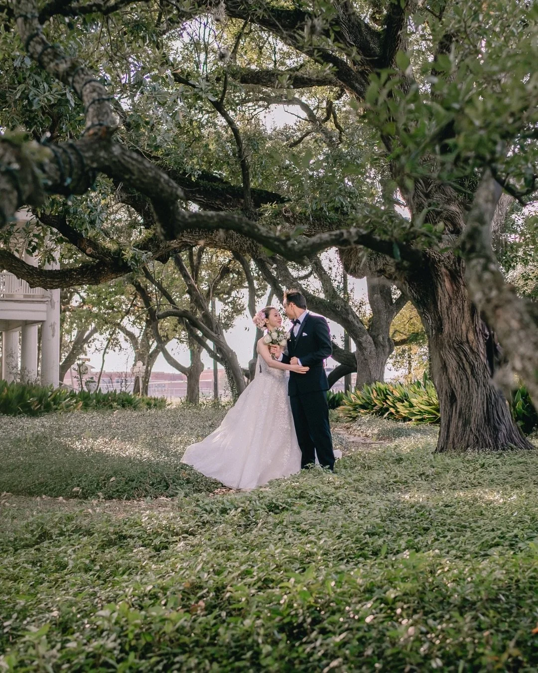 Beneath the sweeping oak trees and surrounded by lush greenery, Heaven on Earth feels like a romantic garden dream brought to life.  Inside, timeless Victorian charm and beautiful mosaic glass art windows fill the space with color, character, and old