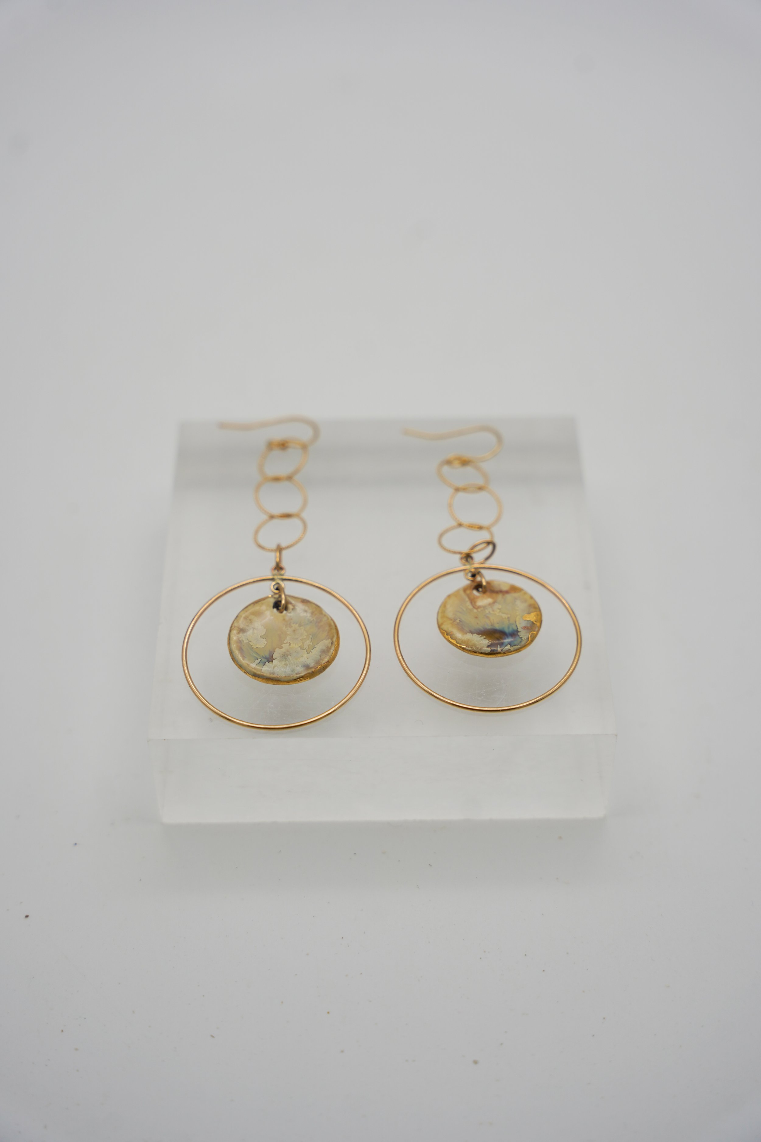 Circle on Gold Filled Looped Cable Chain in Honey Celadon