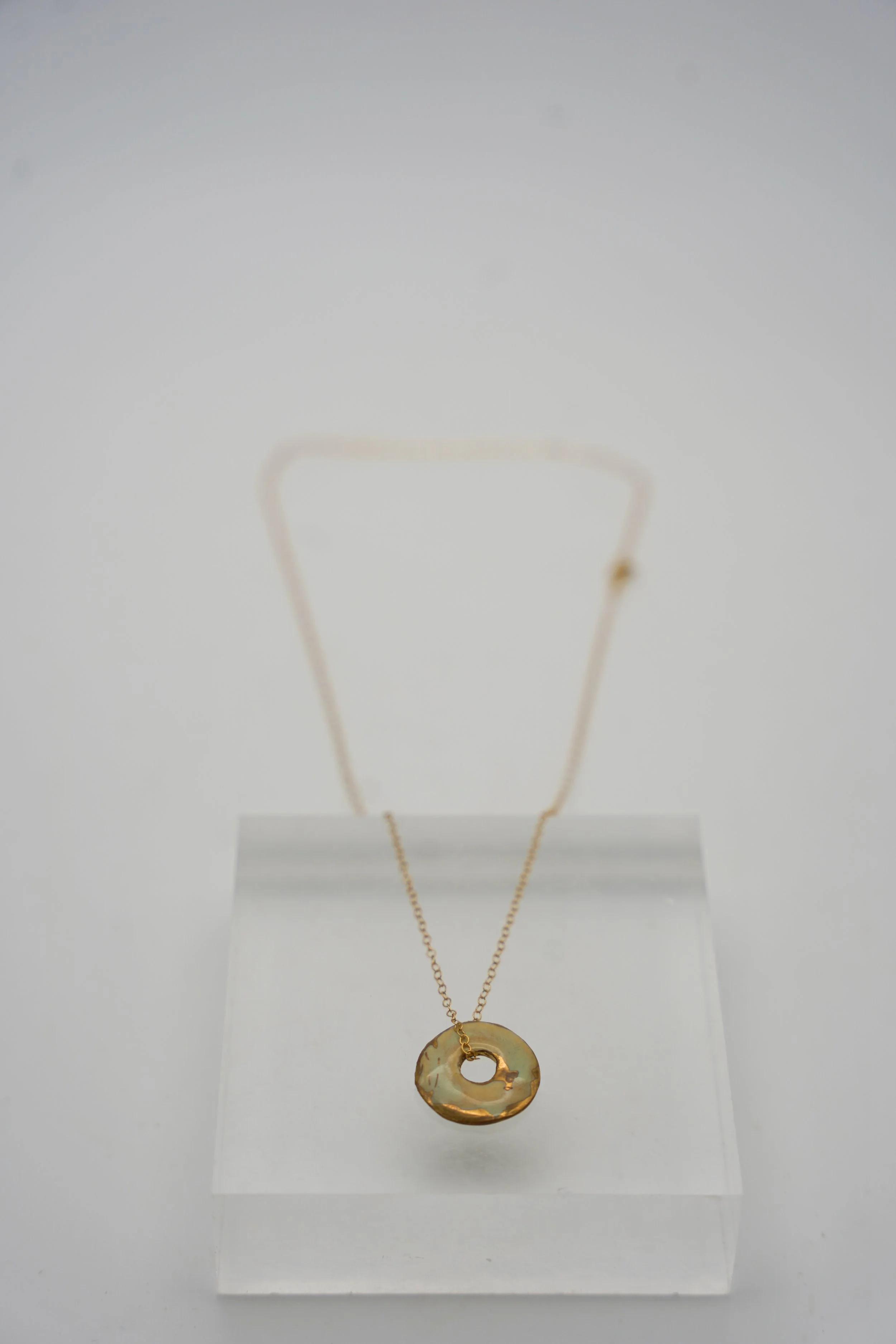 Disc on Gold Filled Simple Chain in Light Green