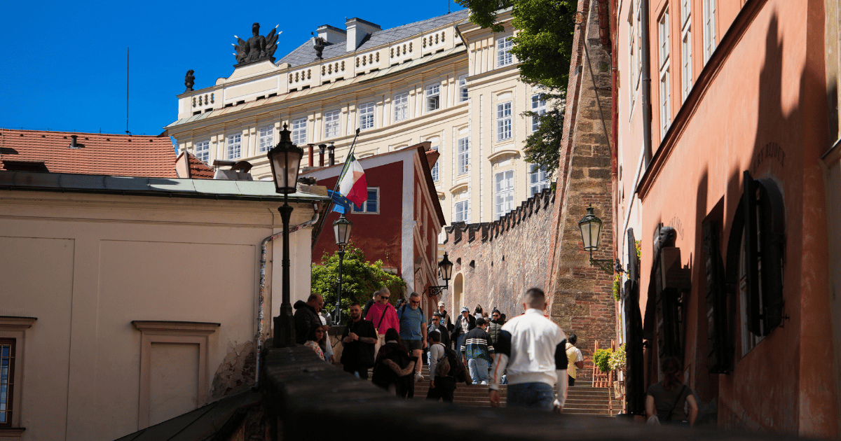 The peak of Prague scam content vs the current situation