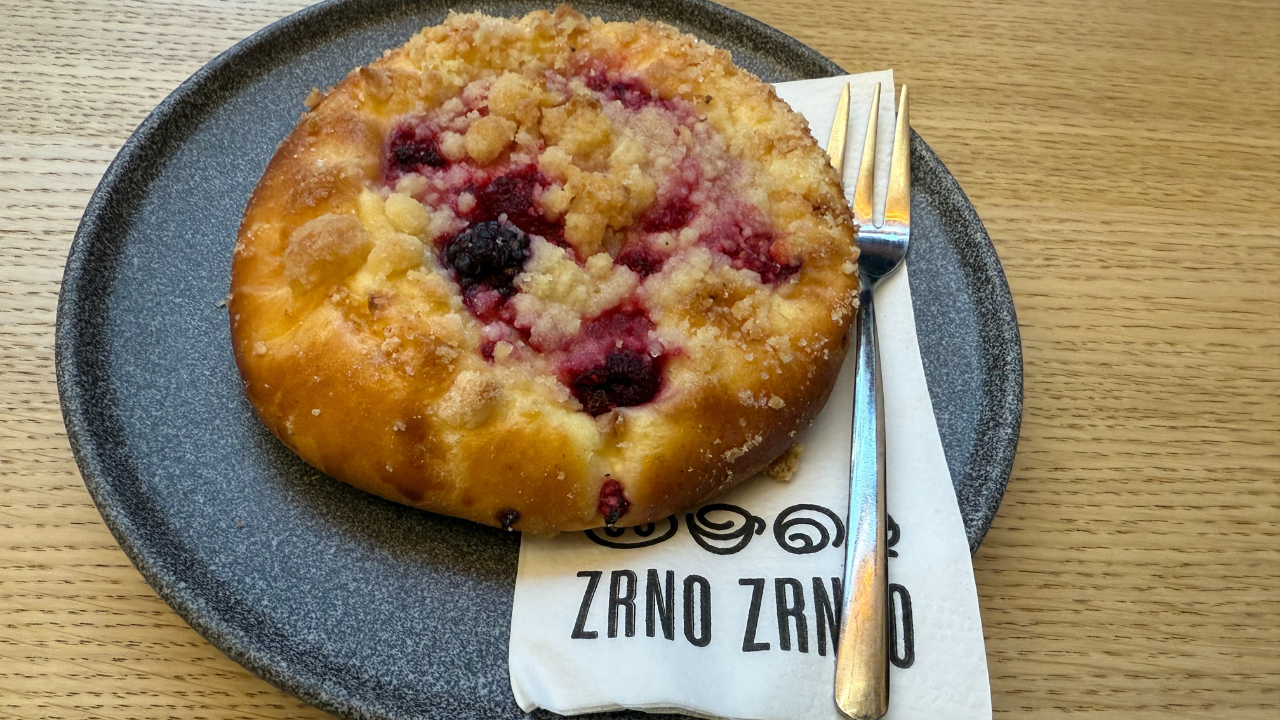 traditional Czech koláč