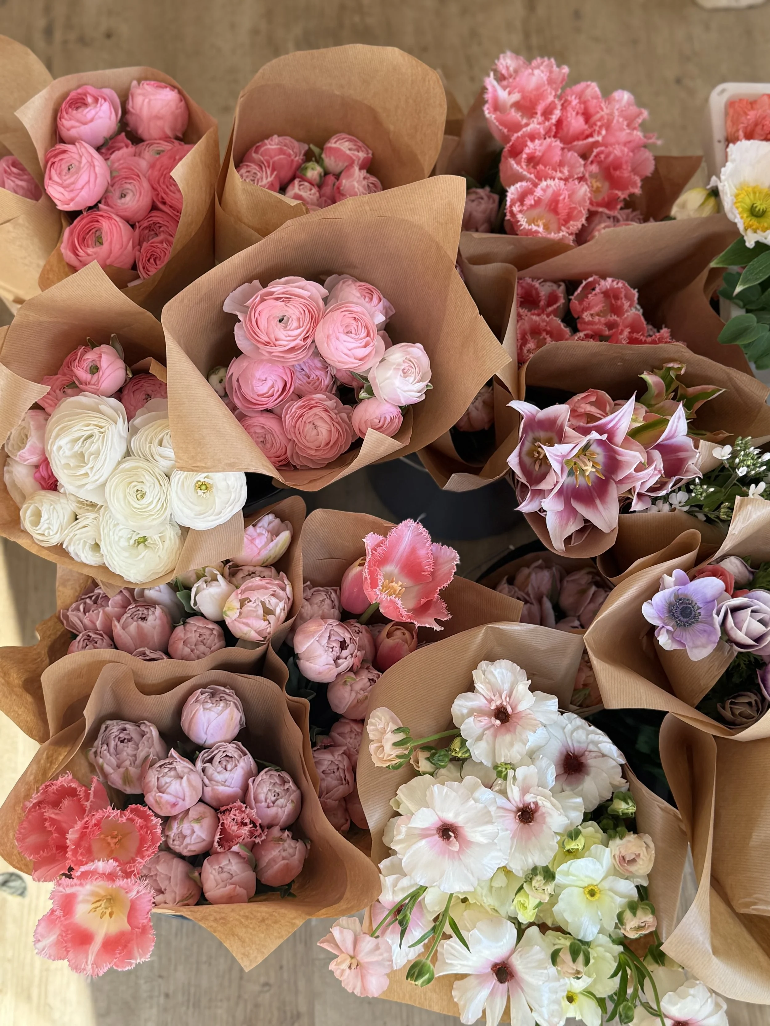 DIY Wedding Buckets- For the creative bride. A carefully curated bucket of seasonal flowers giving you all you need to make the most spectacular arrangements. We work to a loose colour palette, whites, brights or pastels. Please get in touch to discu