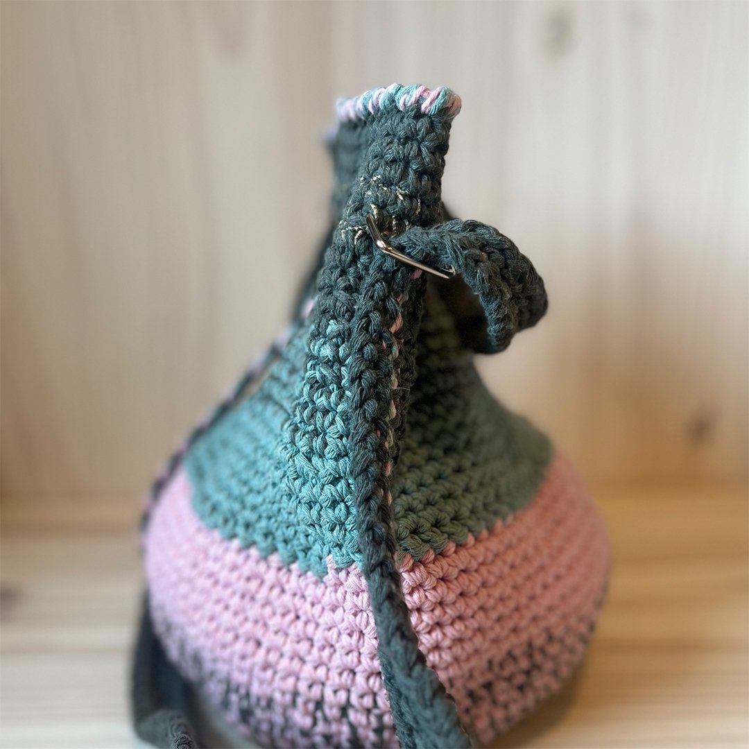 BucketTote-Detail_OgdenGreen.jpg