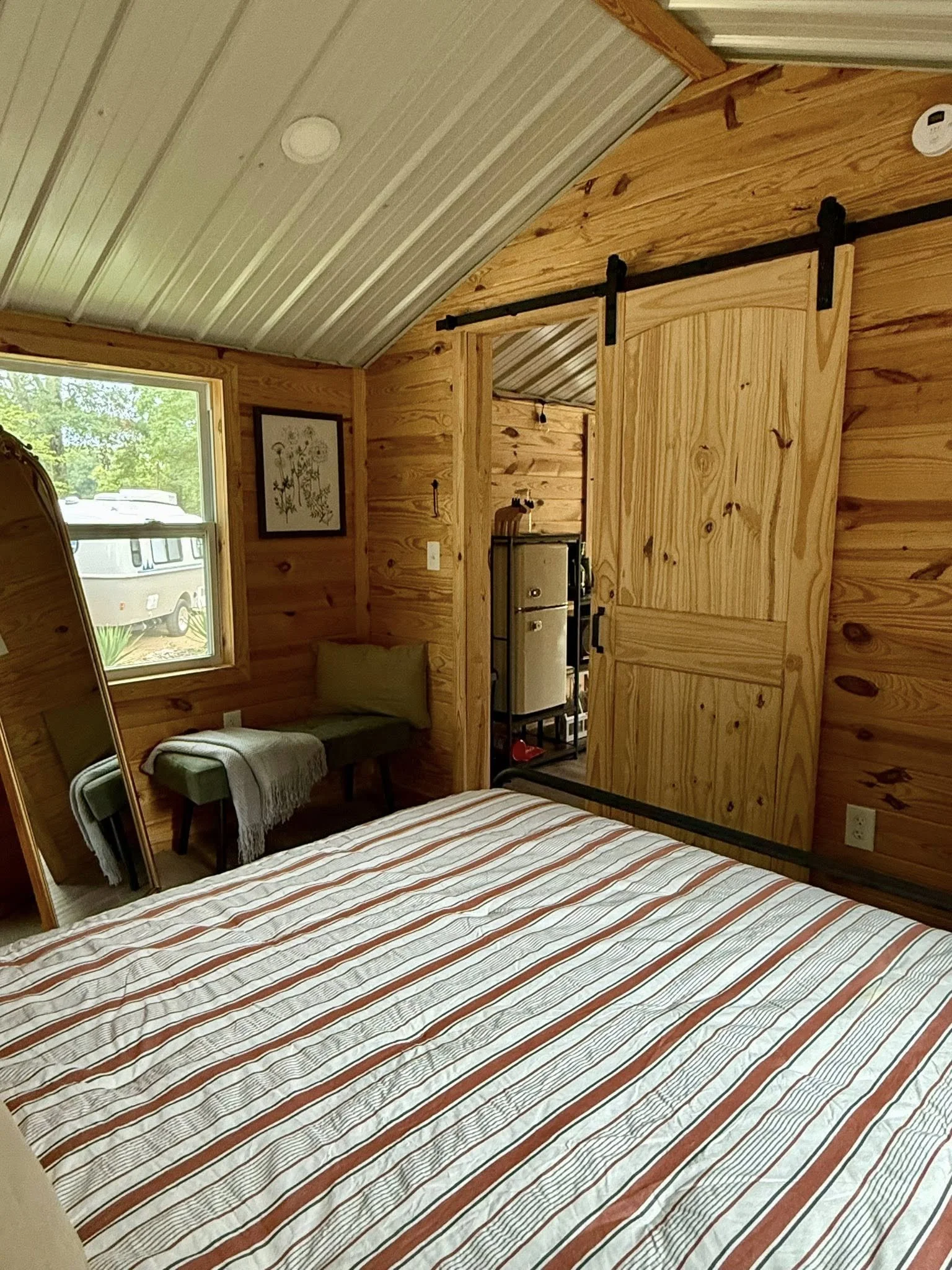 cabin-bedroom.jpg