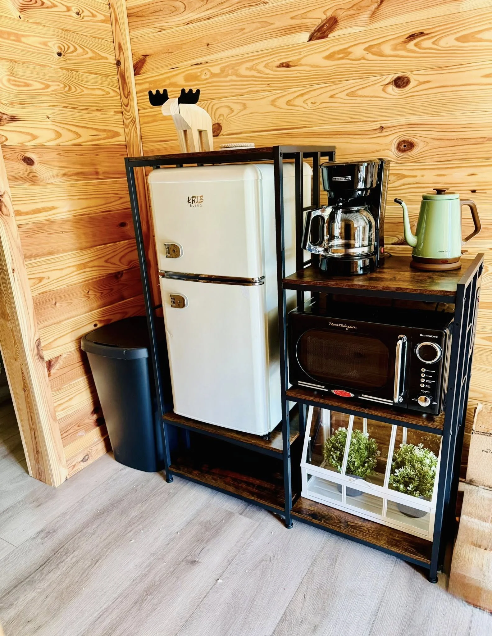 cabin-kitchenette.jpg