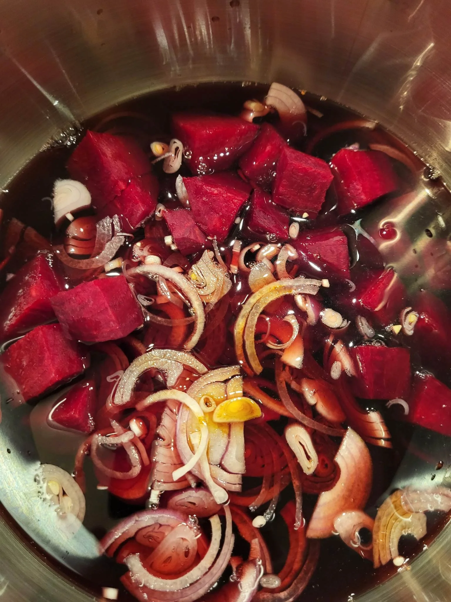 Sauce Vin Rouge (Red Wine Sauce) — Tasty Vines
