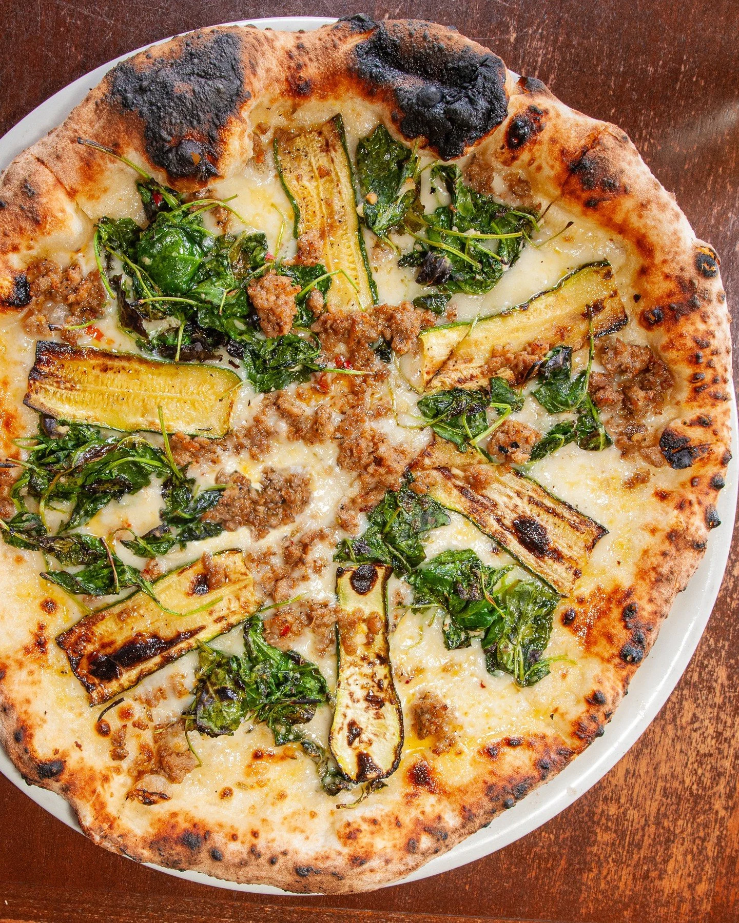 Come fall head over heels with our new seasonal menu! We're serving up a brand-new pizza and burrata set, six fresh cocktails and mocktails, plus a seasonal limoncello. All perfectly spiced for cozying up as the days get shorter.⁠
⁠
🍕 La Contadina: 
