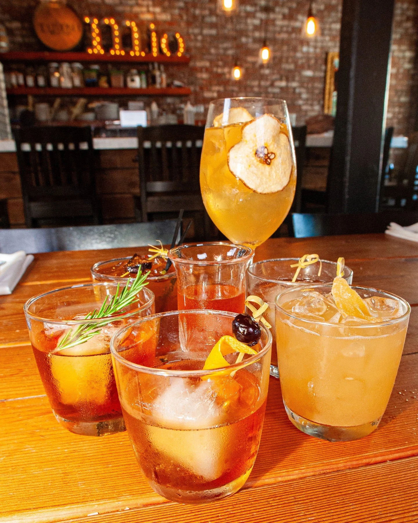 ⁠
New fall cocktails are here! Sip on spiced, smoky, and nutty flavors that are perfect for cozy nights.⁠
⁠
🔮 Smoky Quartz: Lunazul Reposado, Amaricano Bianca, Cynar, rosemary⁠
⁠
🌬️ Fig Dark and Stormy: Spiced rum, house-made fig syrup, ginger beer
