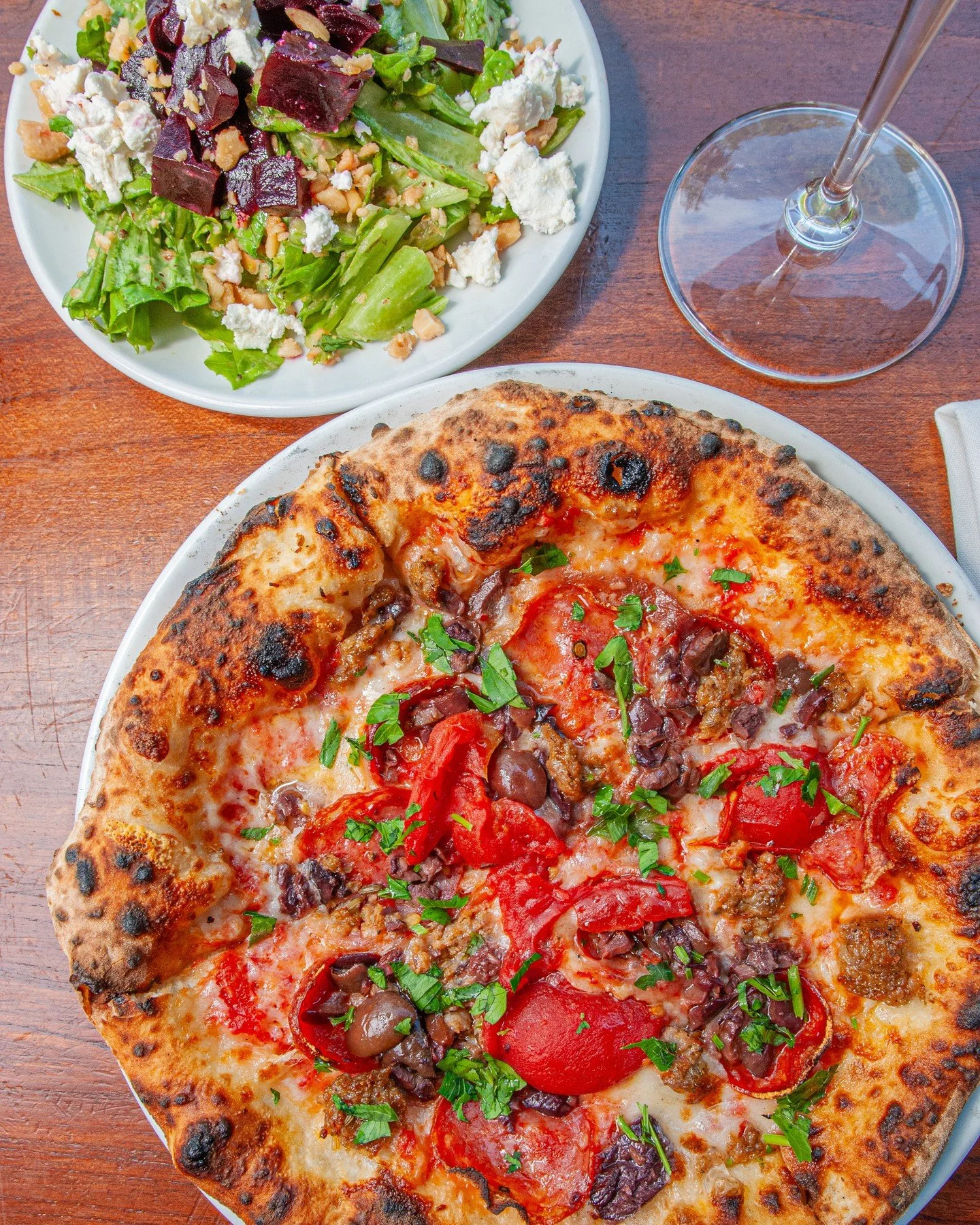 Our lunch special makes your midday escape easy as pie 🍕⁠
⁠
Pair any 8&quot; pizza with a small Caesar, beet, or arugula salad for $21.⁠
⁠
Add a glass of house wine for $5. Served daily until 3pm 🍷