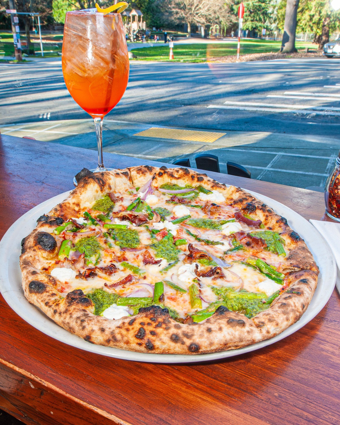 Our house-made spring pea pesto is finally back! It&rsquo;s zesty, creamy, and fresh, and perfect for these longer, brighter days beginning to peek through. Try it on our seasonal favorites:⁠
⁠
💚 Piccola Verde Pizza &mdash; house-made spring pea pes