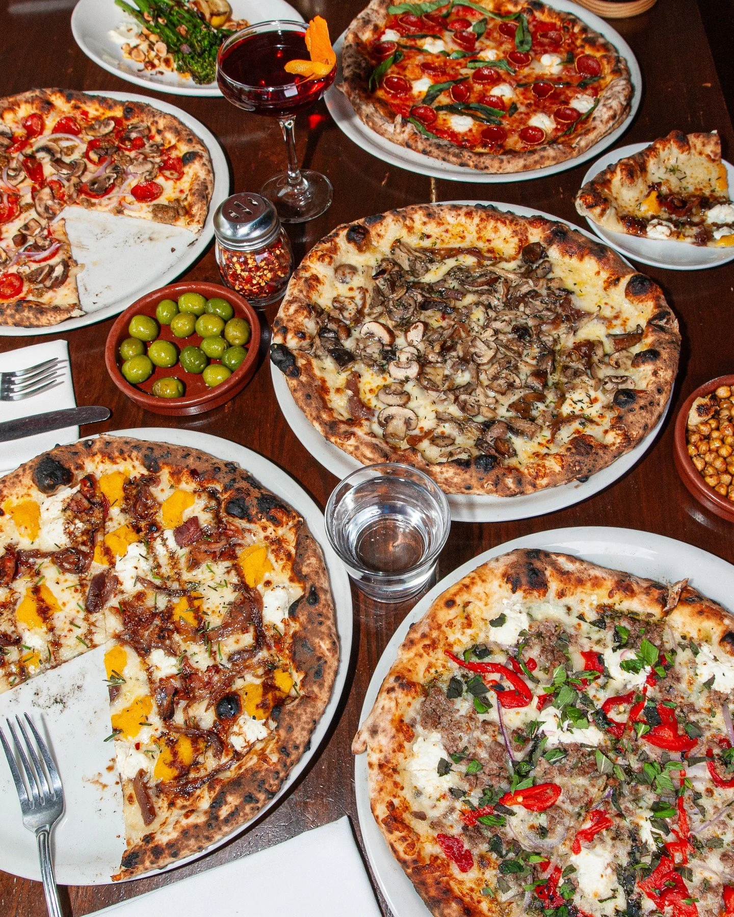Congrats, grads 🎓✨⁠
⁠
The late nights, group projects, and impossible deadlines paid off. We're raising a slice to you and wishing you big opportunities, great adventures, and plenty of reasons to celebrate in this next chapter!