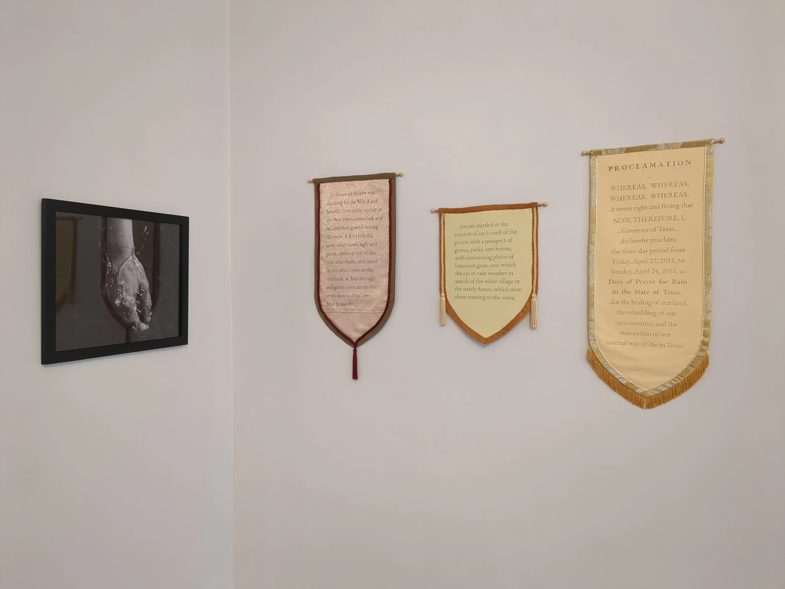 left: photo by Jeff Smudde right: text drawings by Corrie Thompson 