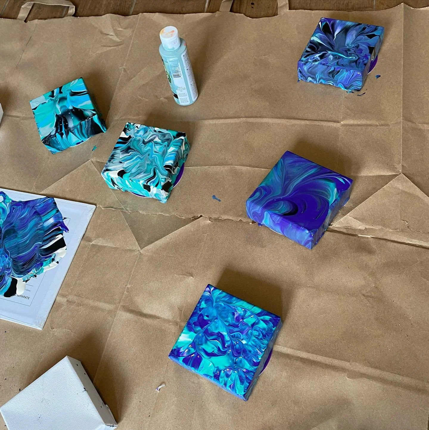 Only thing left in the apartment is floor space and paints so I guess I&rsquo;ll spread out and do minis for a bit