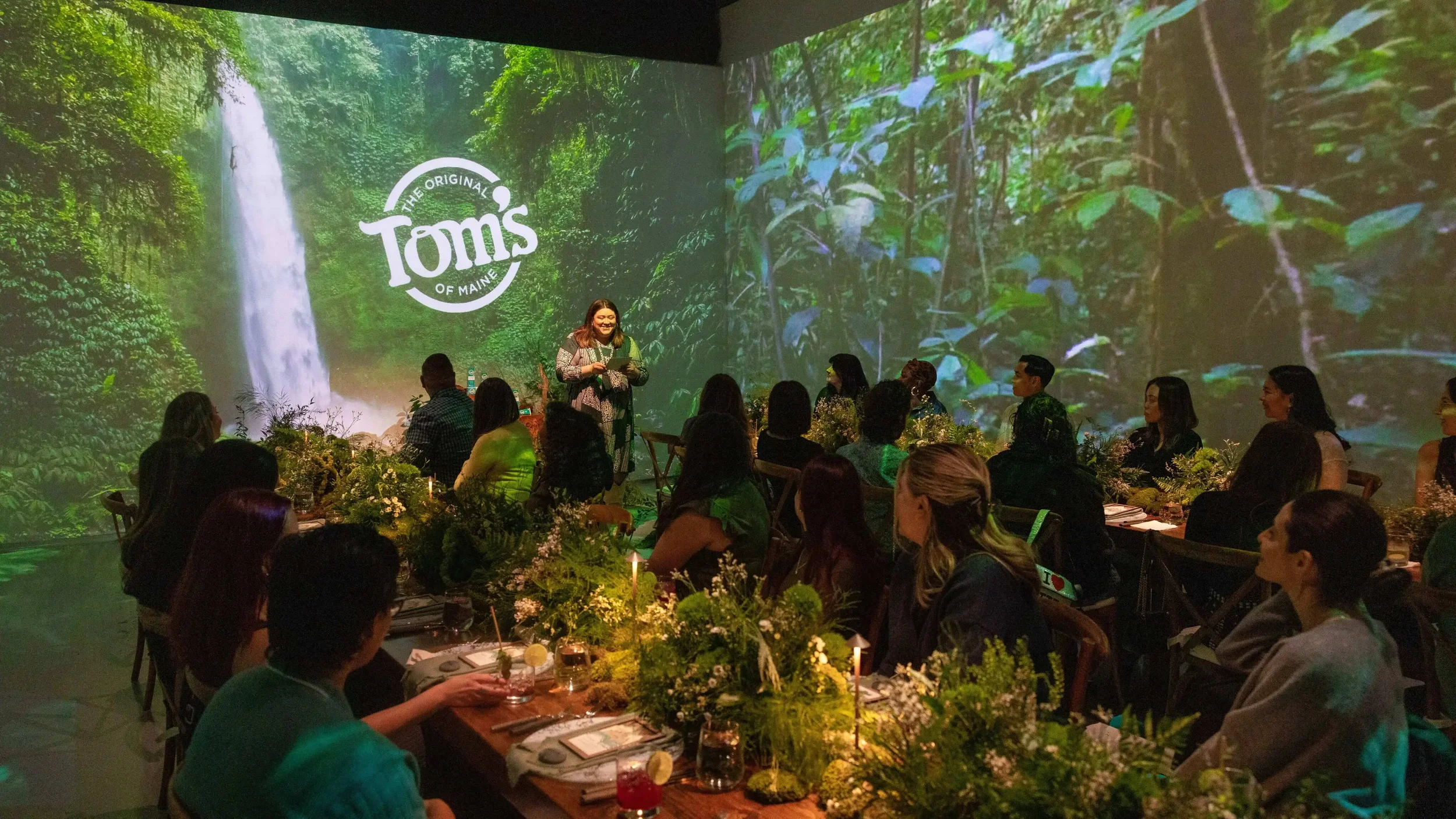 69a3637e1f921f3d02acd841_699f9f6af133e62c5aee72dc_private-immersive-dinner-lume-studios (1) (1) (1).webp