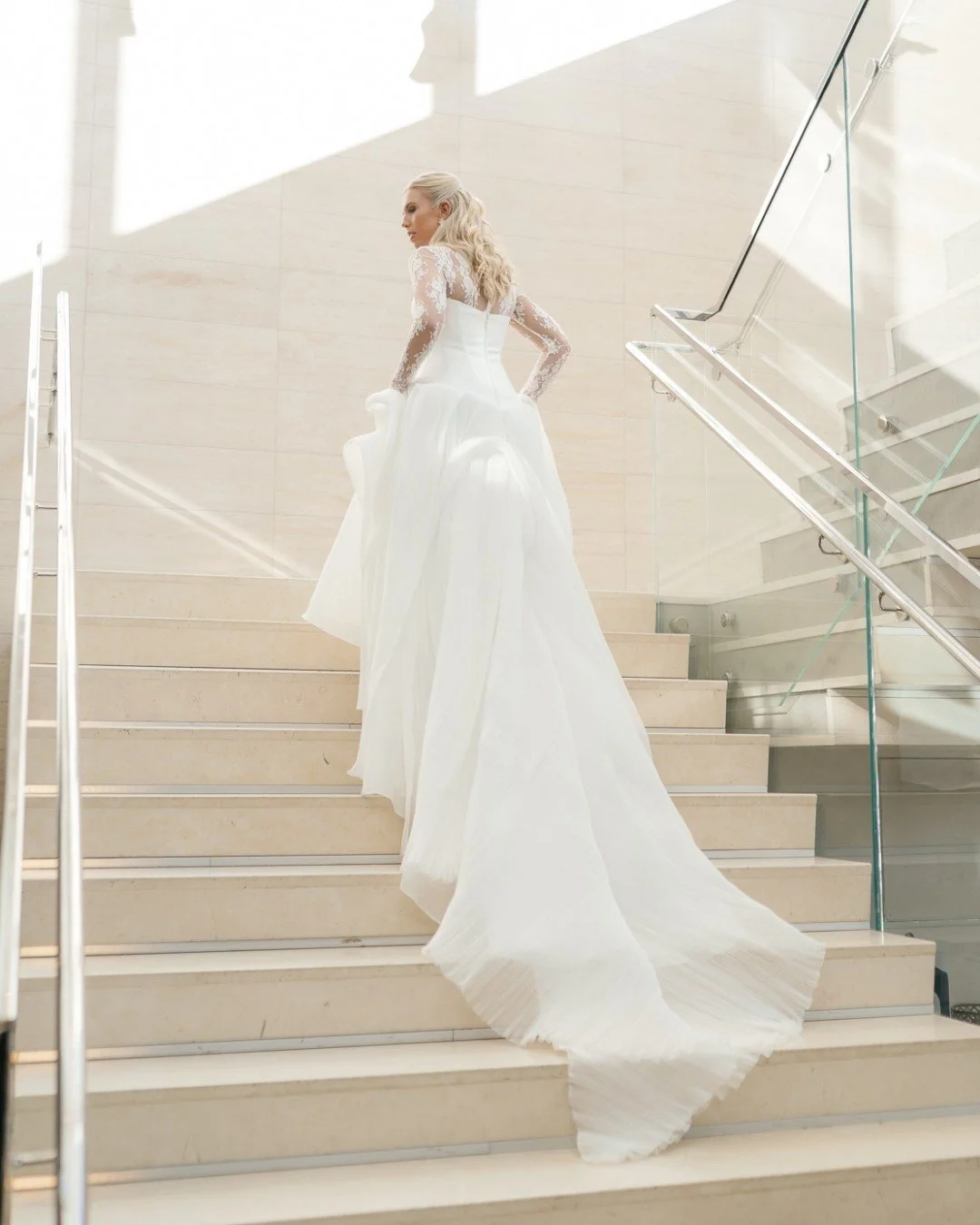 A wedding gown that was like a work of art 🎨🖌️

Planning &amp; Design - @weddingsbystardust
Acrylic Signage - @huskyhousedesignco
Bakery - @dallasaffairescakecompany
Beauty - @beautyandtheblush, @jennathomasbeauty
Cookie Bar - @pokeyoscollin
Entert