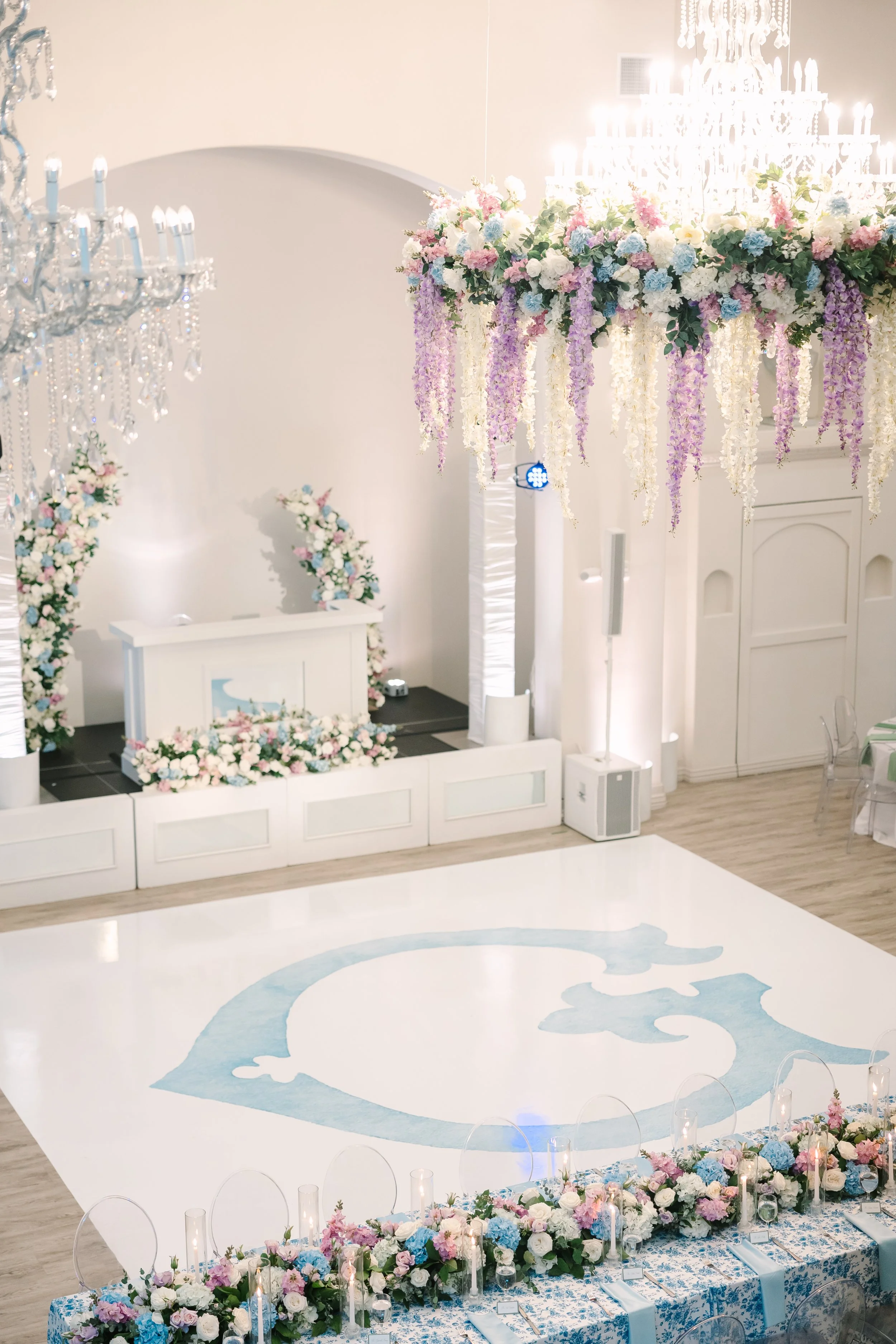 An Intimate Celebration Amid the Snow