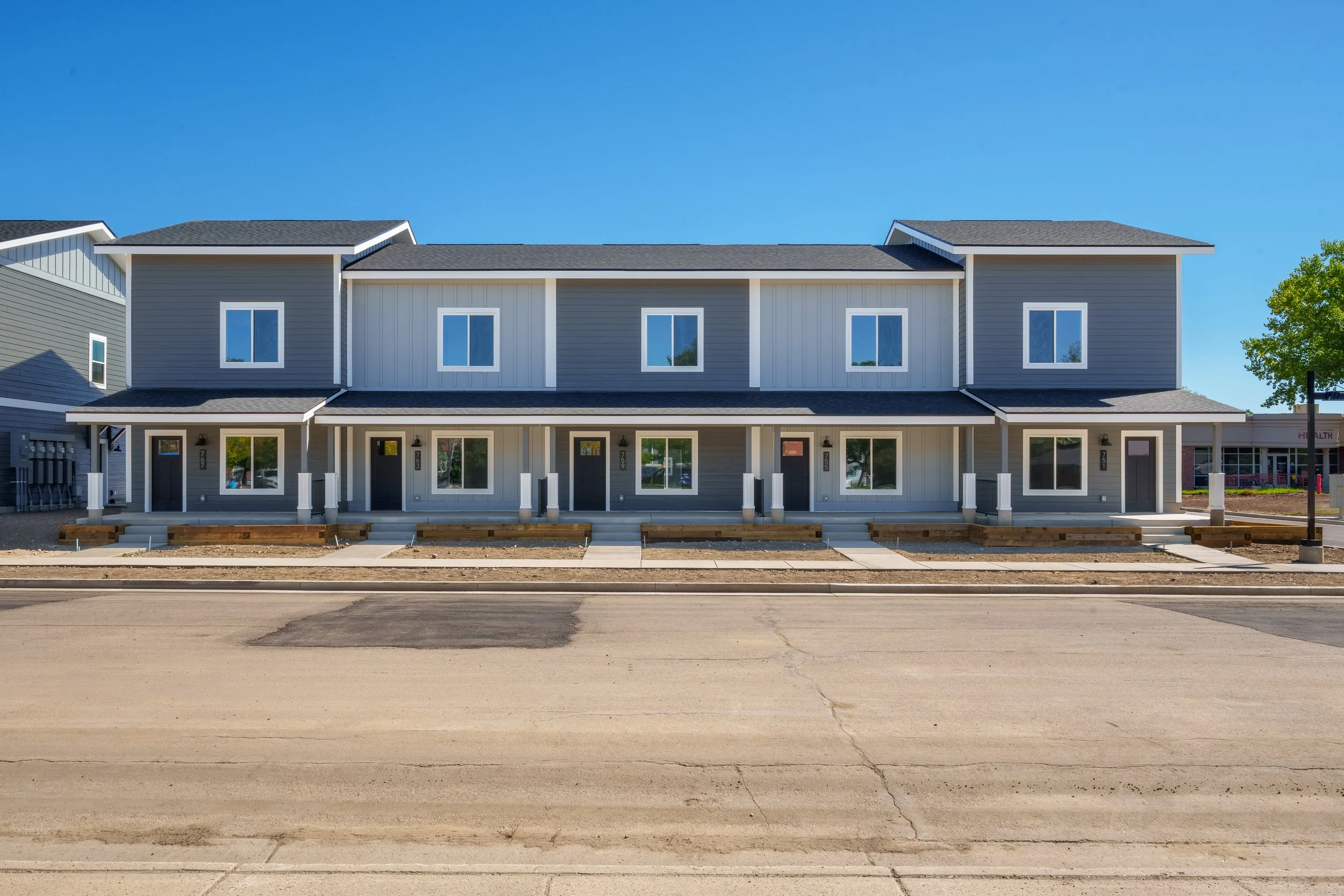 Craig_Exterior_5plex.jpg