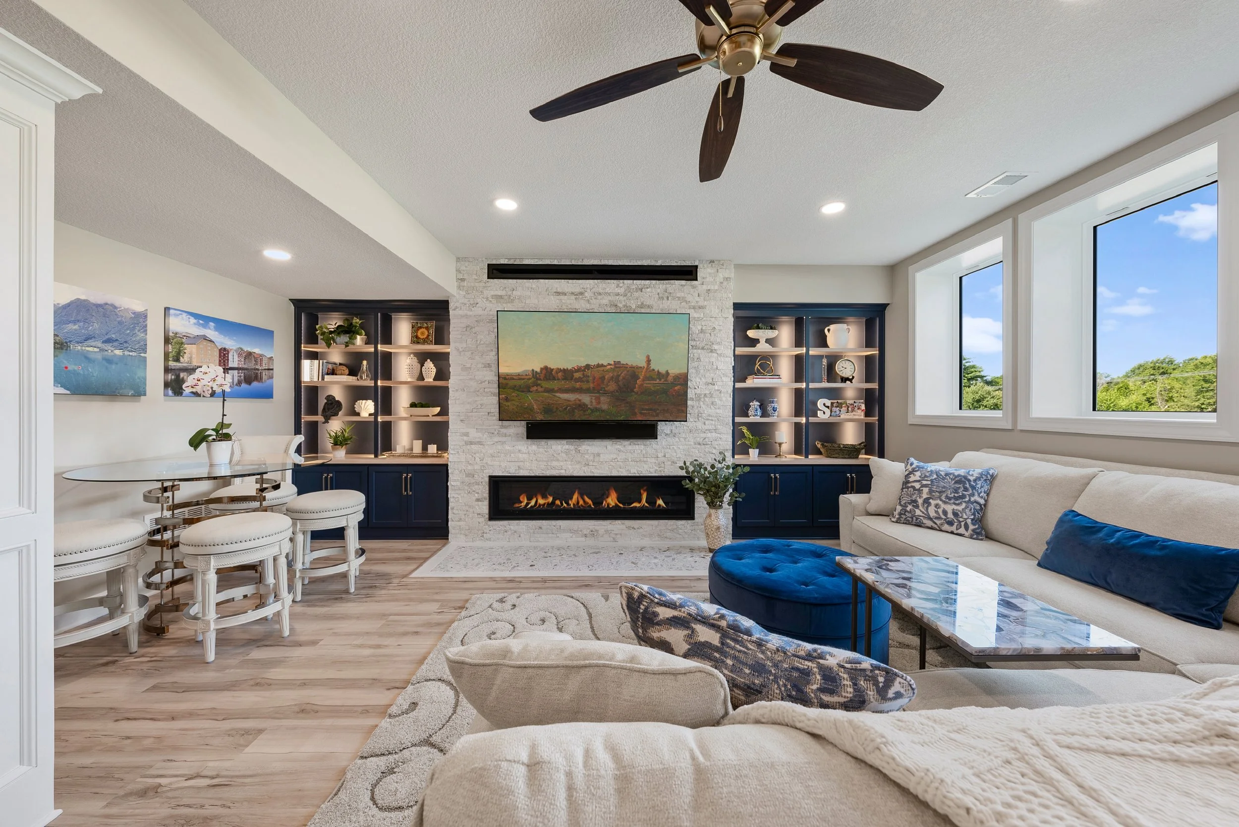 HOSTING FOR THE HOLIDAYS? MAKE YOUR SPACE More ThaN A BASEMENT