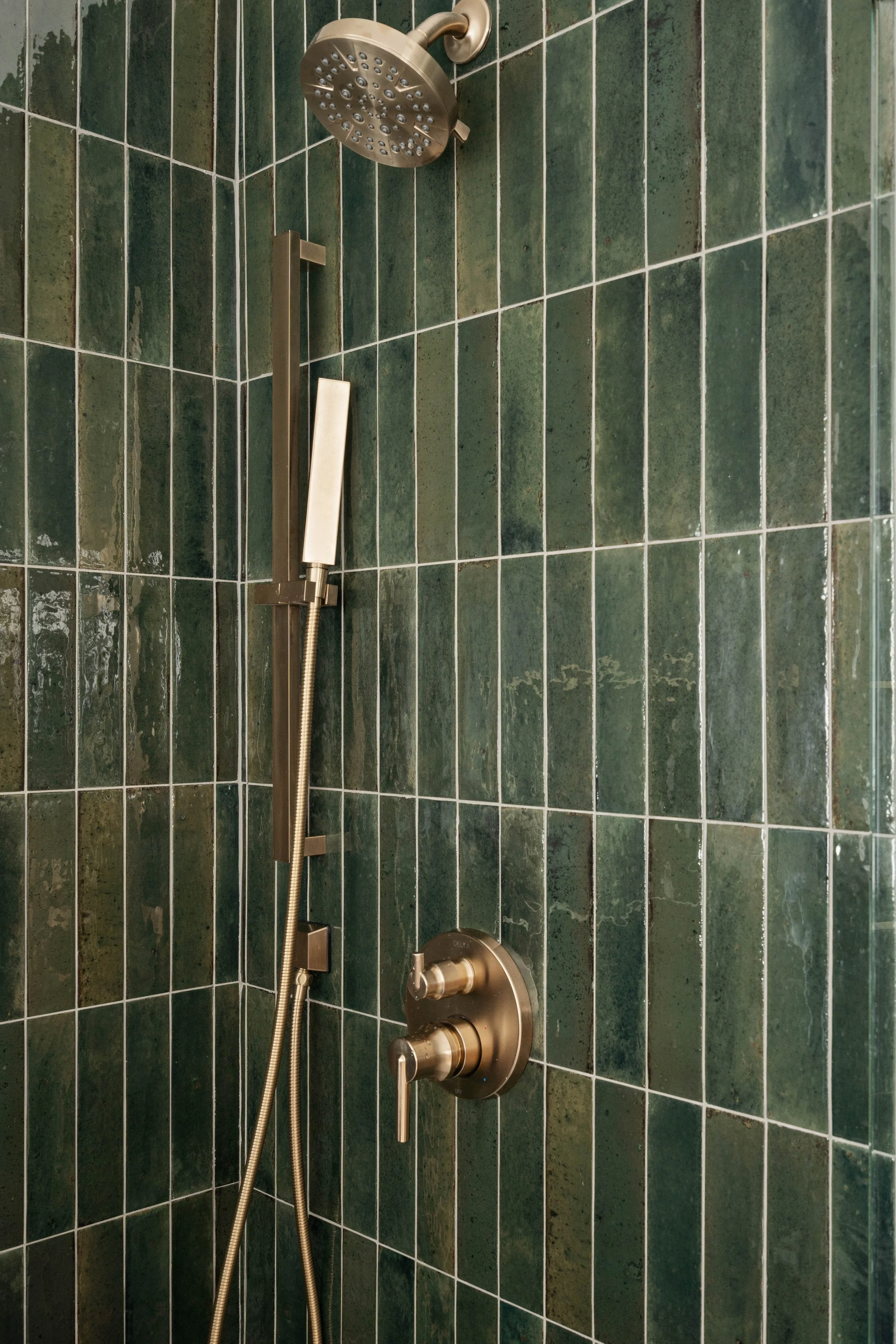 15-8017 W 122nd St-16.jpeg