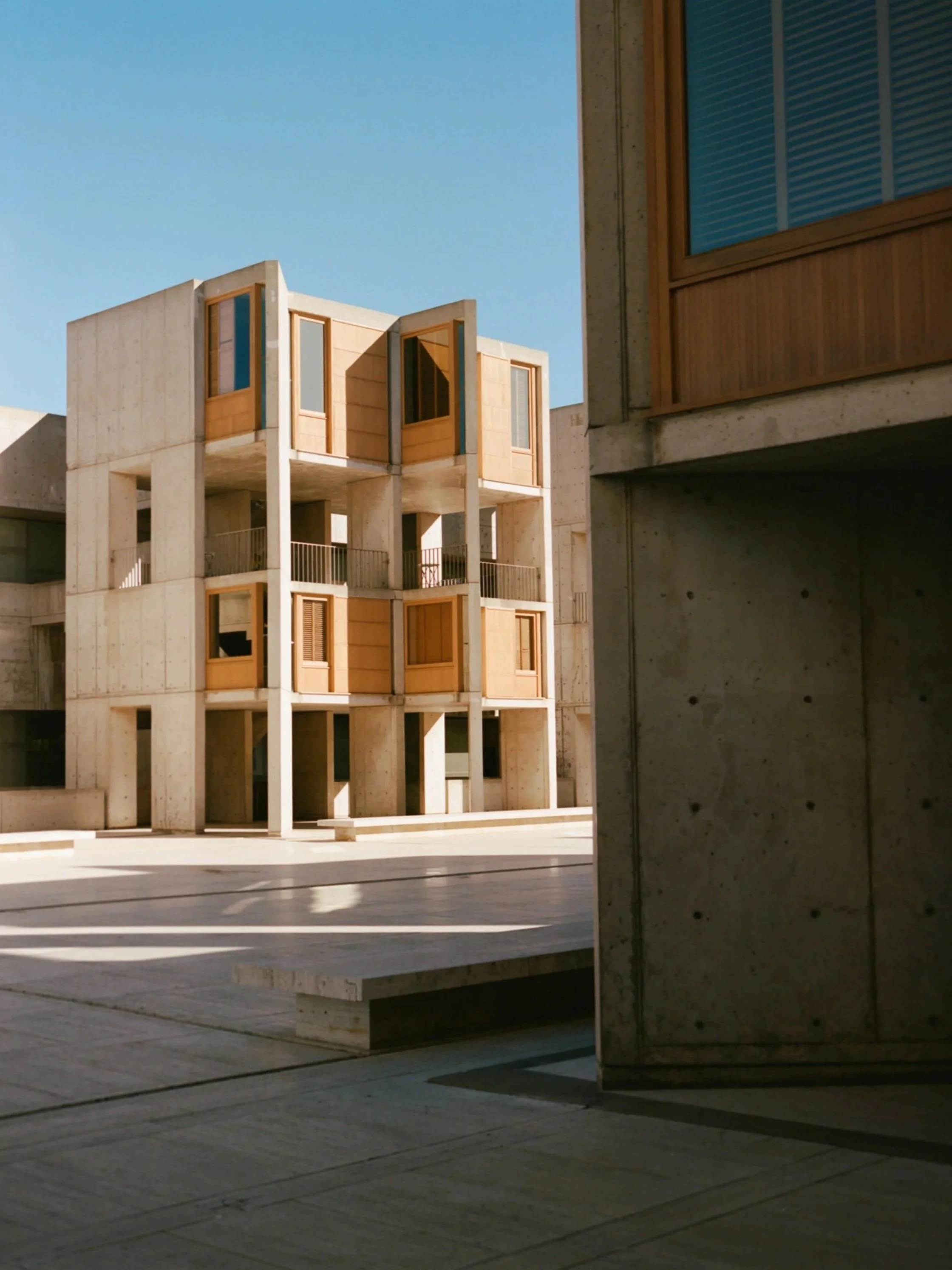 221110_SALKINSTITUTE_R147_006-2.jpg