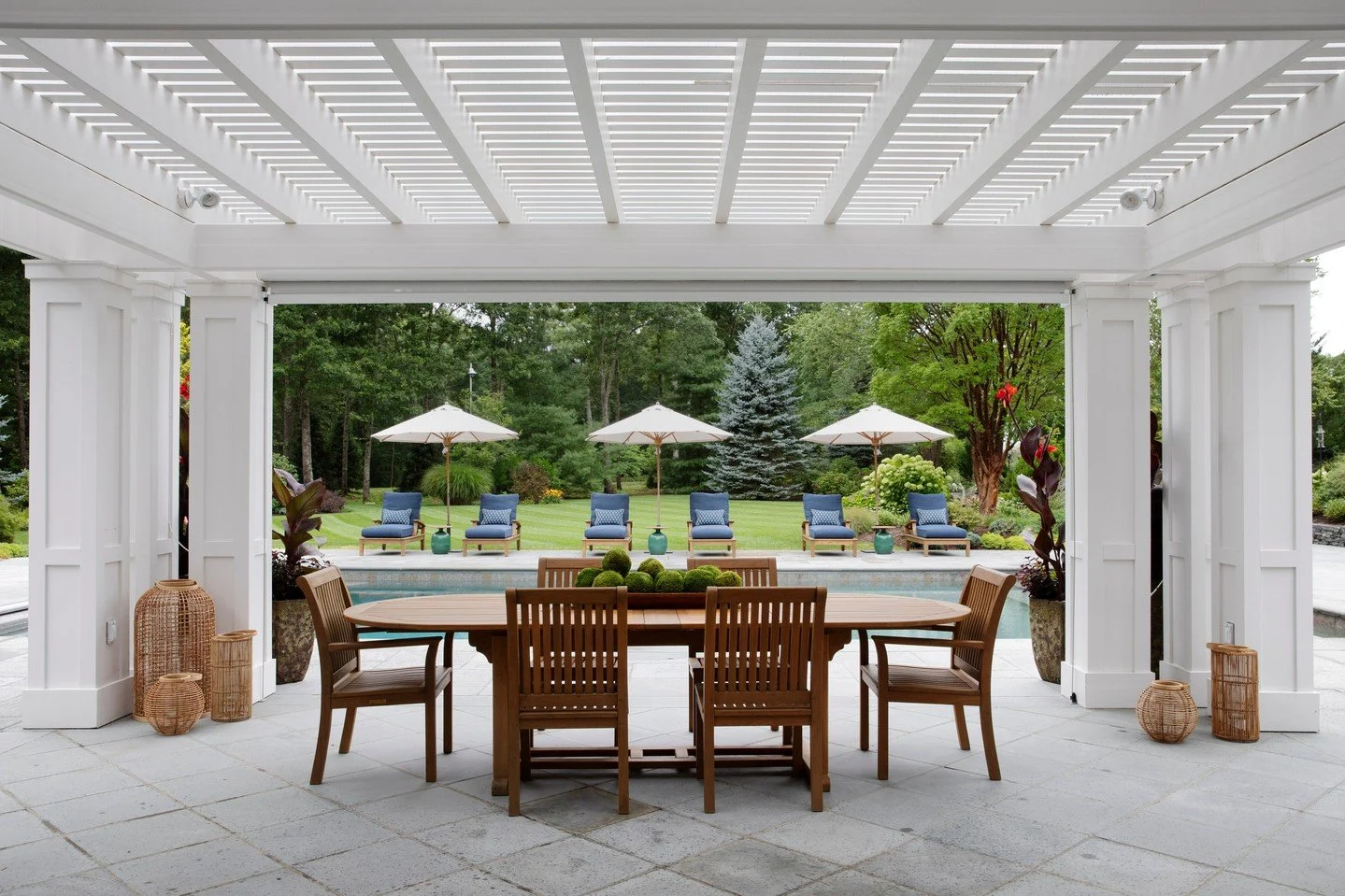 Set within the privacy of this seven-acre North Kingstown estate, the covered dining terrace creates a natural connection between the home, pool, and surrounding grounds. ⁠
⁠
An outdoor setting that reflects the larger vision of Sprawling Oaks: eleva