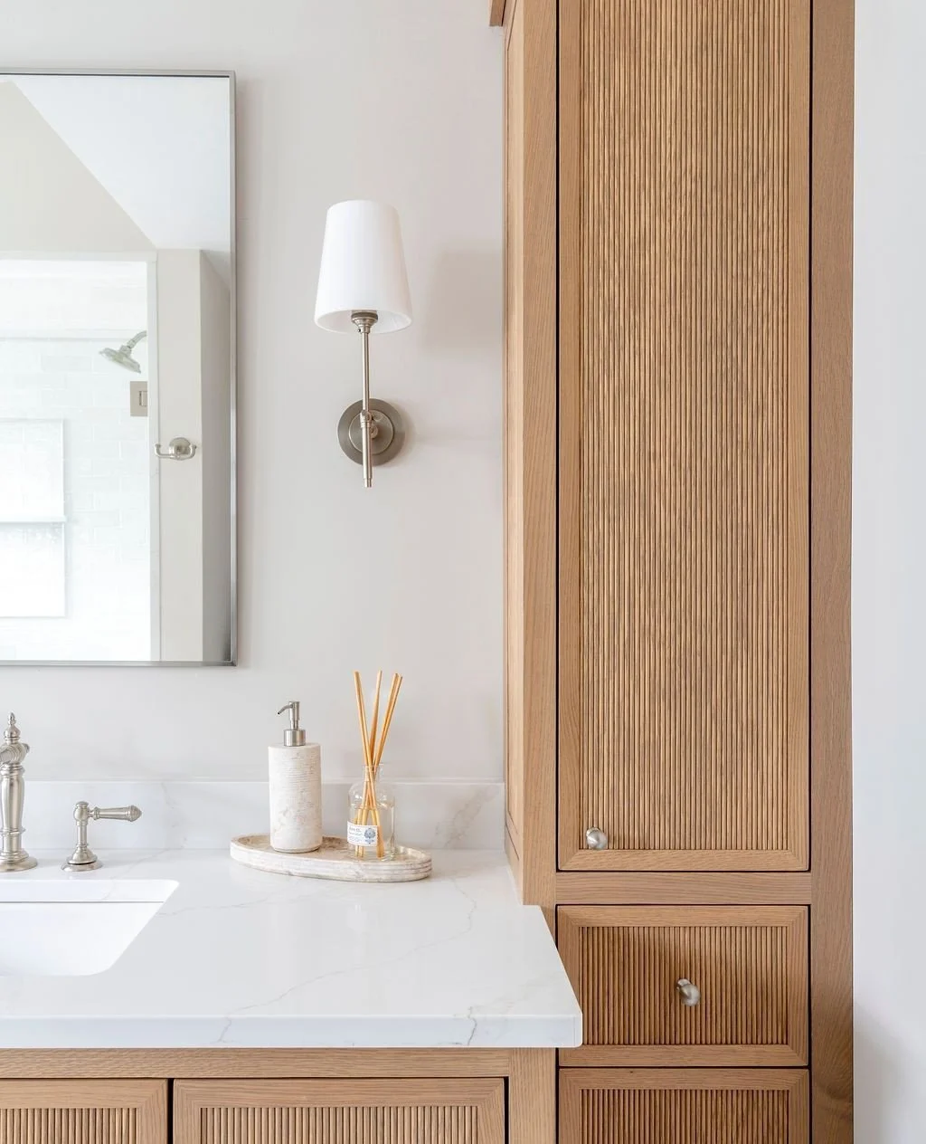 A coastal setting can inspire a home&rsquo;s design in subtle ways. At Jerusalem Heights, we drew on warm wood, natural textures and a soft, tonal palette to capture the ease of life by the water. The result is a quieter interpretation of coastal des