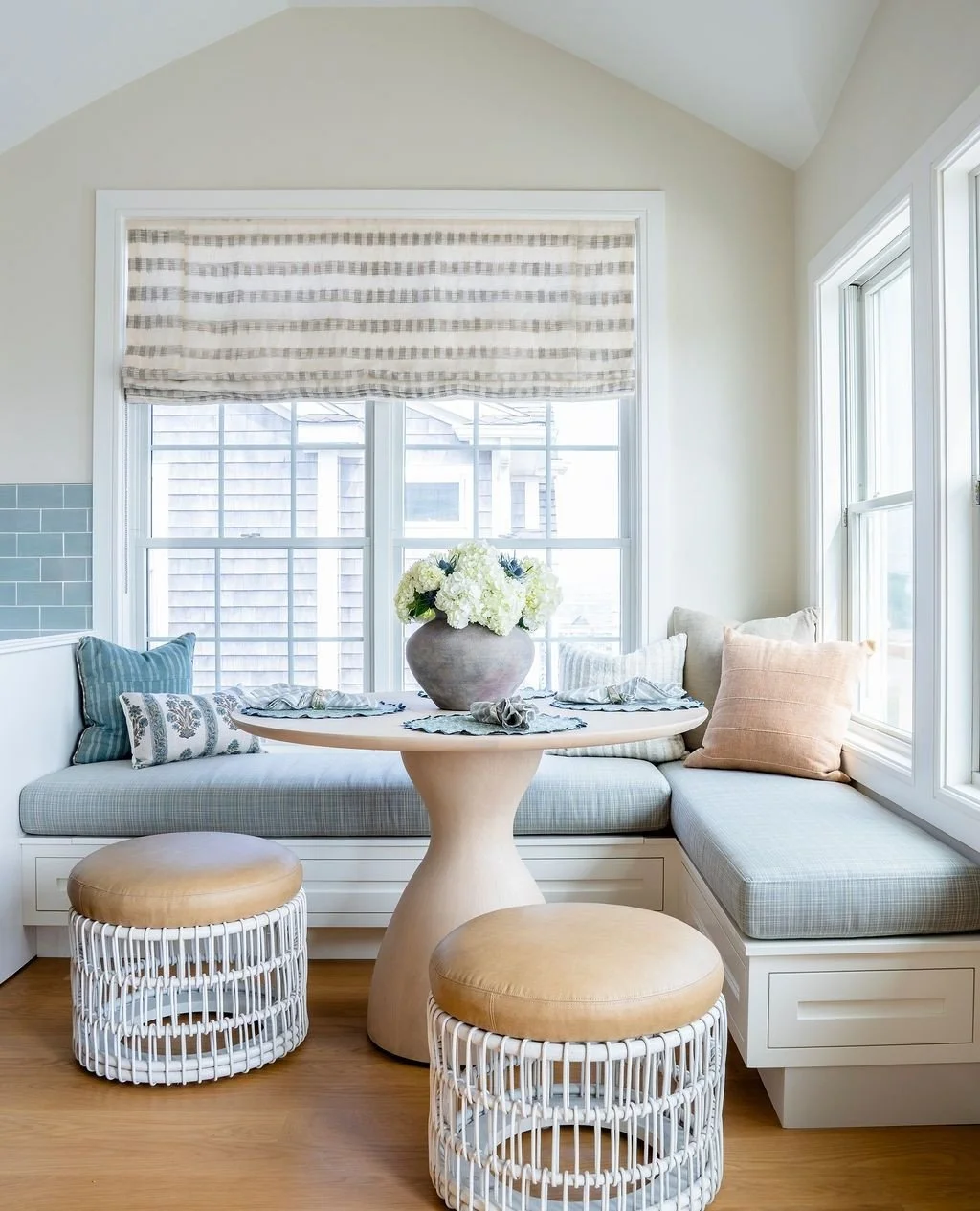 ⁠We knew this corner of the kitchen had the potential to become one of those places everyone naturally gravitates toward.⁠ The custom built-in banquette catches the morning sun and creates an easy spot for coffee, breakfast and lingering a little lon