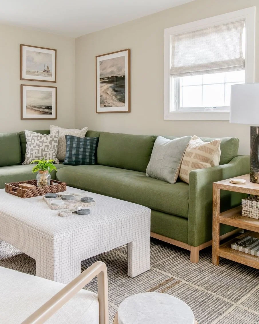 Sometimes it&rsquo;s nice to have somewhere to retreat without being on your own. That was the idea behind the first-floor lounge at Jerusalem Heights &mdash; a relaxed place for the family to gather, tucked away from the main living spaces two level