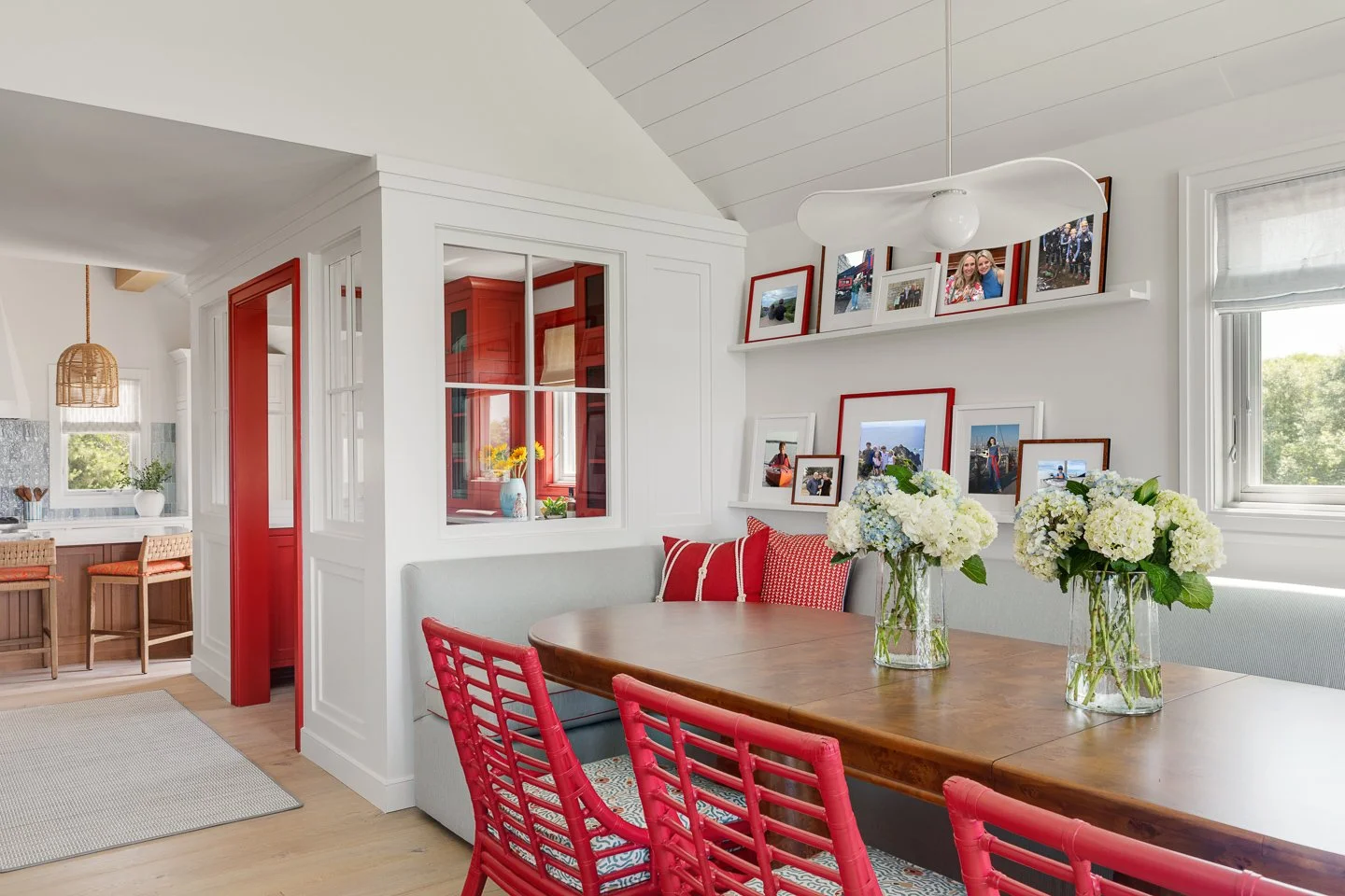 block-island-ri-breakfast-nook-custom-banquette.jpg.jpg