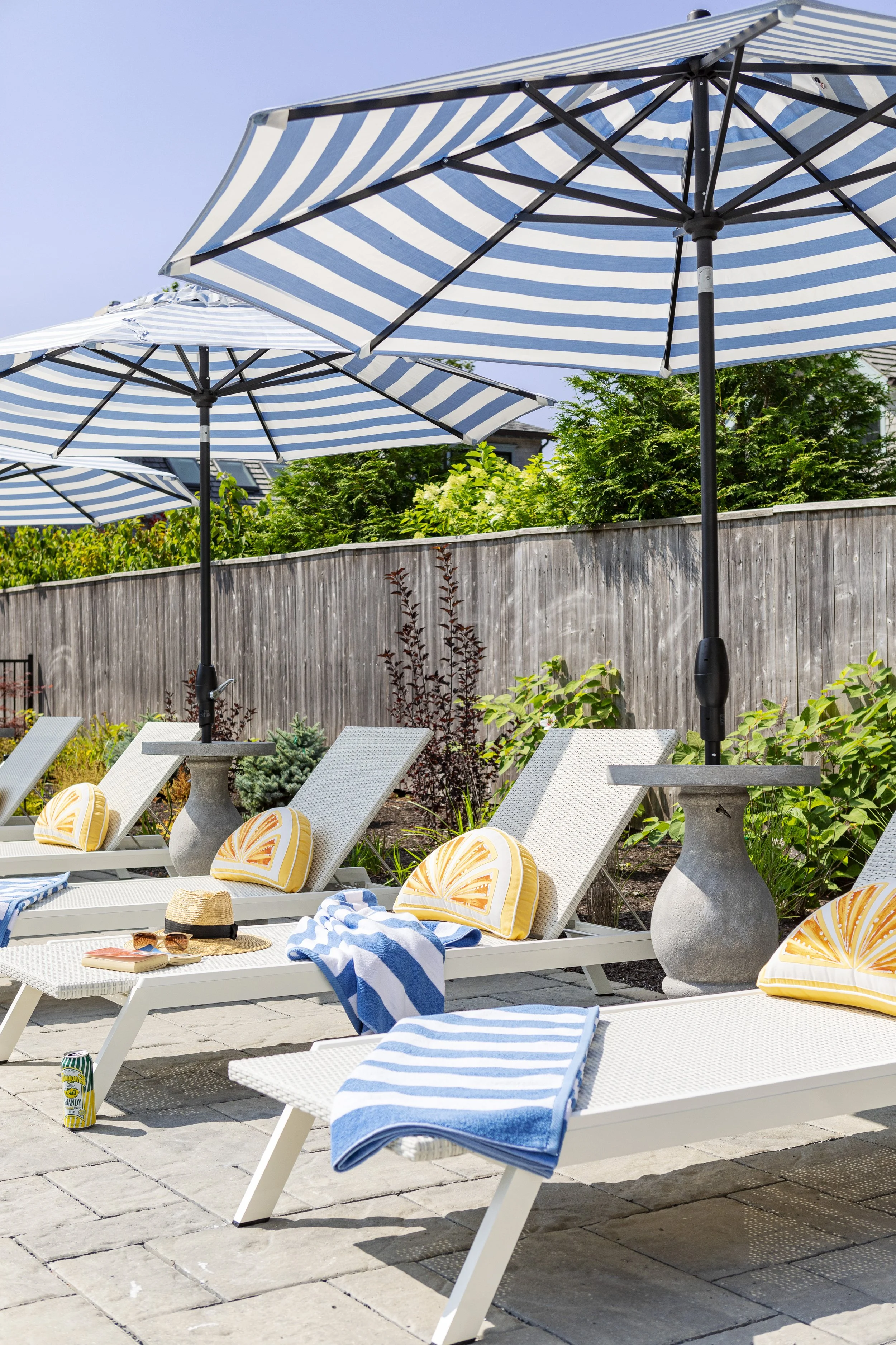 NarragansettPierNewBuild_backyardpoollounge.jpg