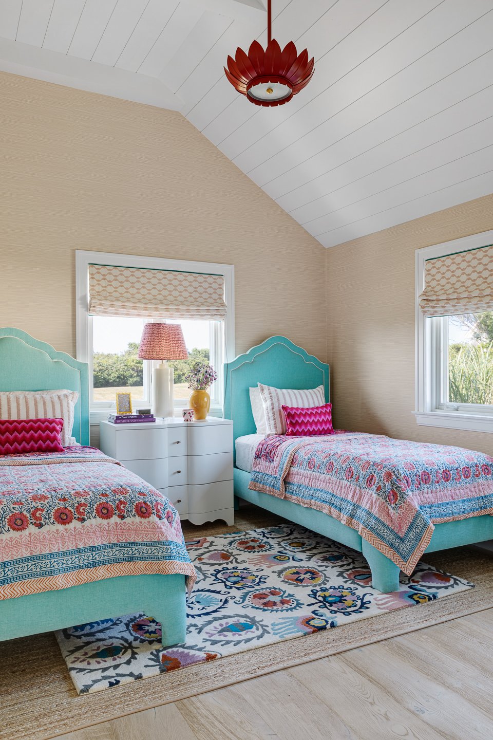block-island-ri-twin-bedroom-coastal-interior.jpg.jpg