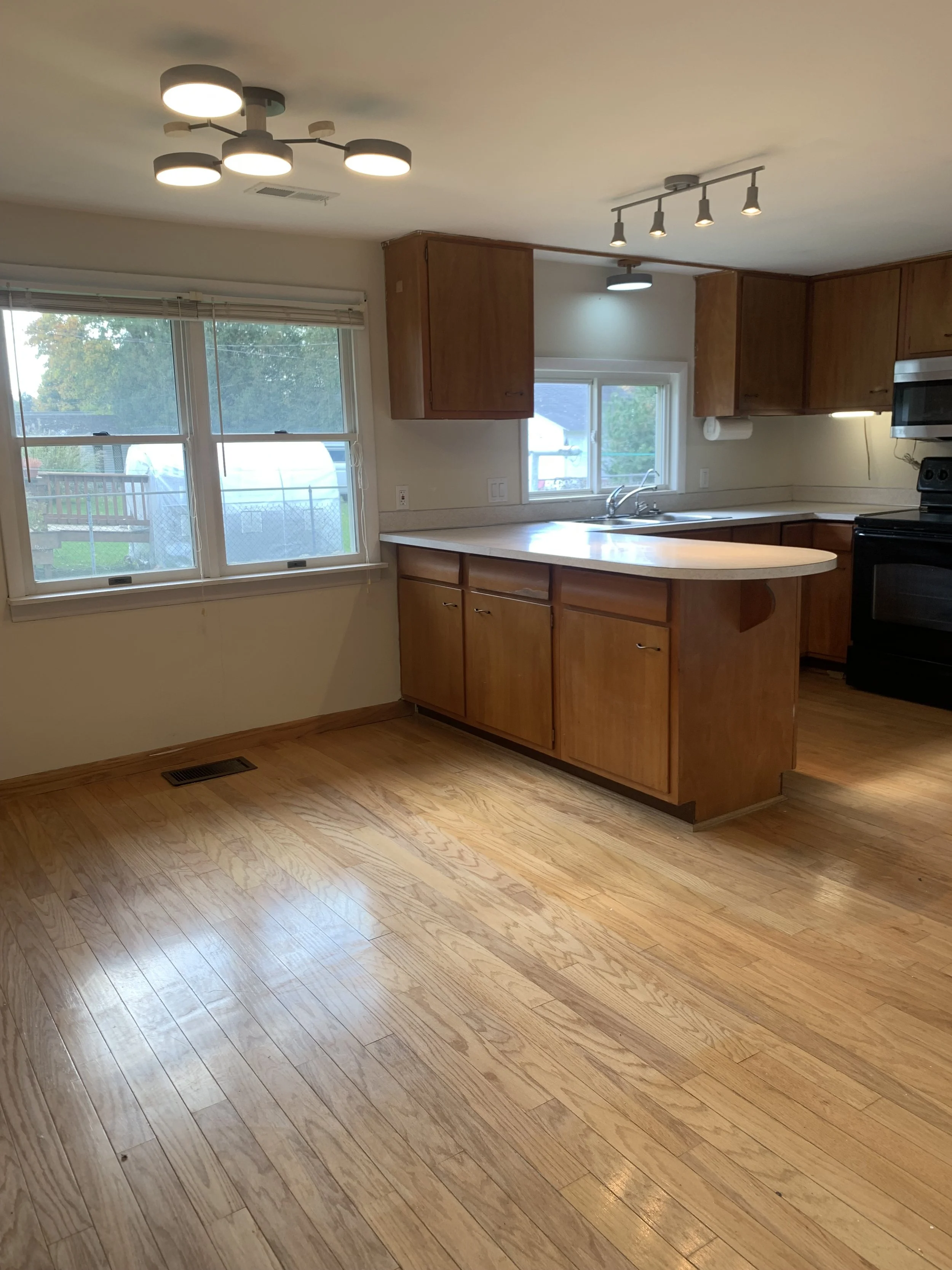 Eat in kitchen