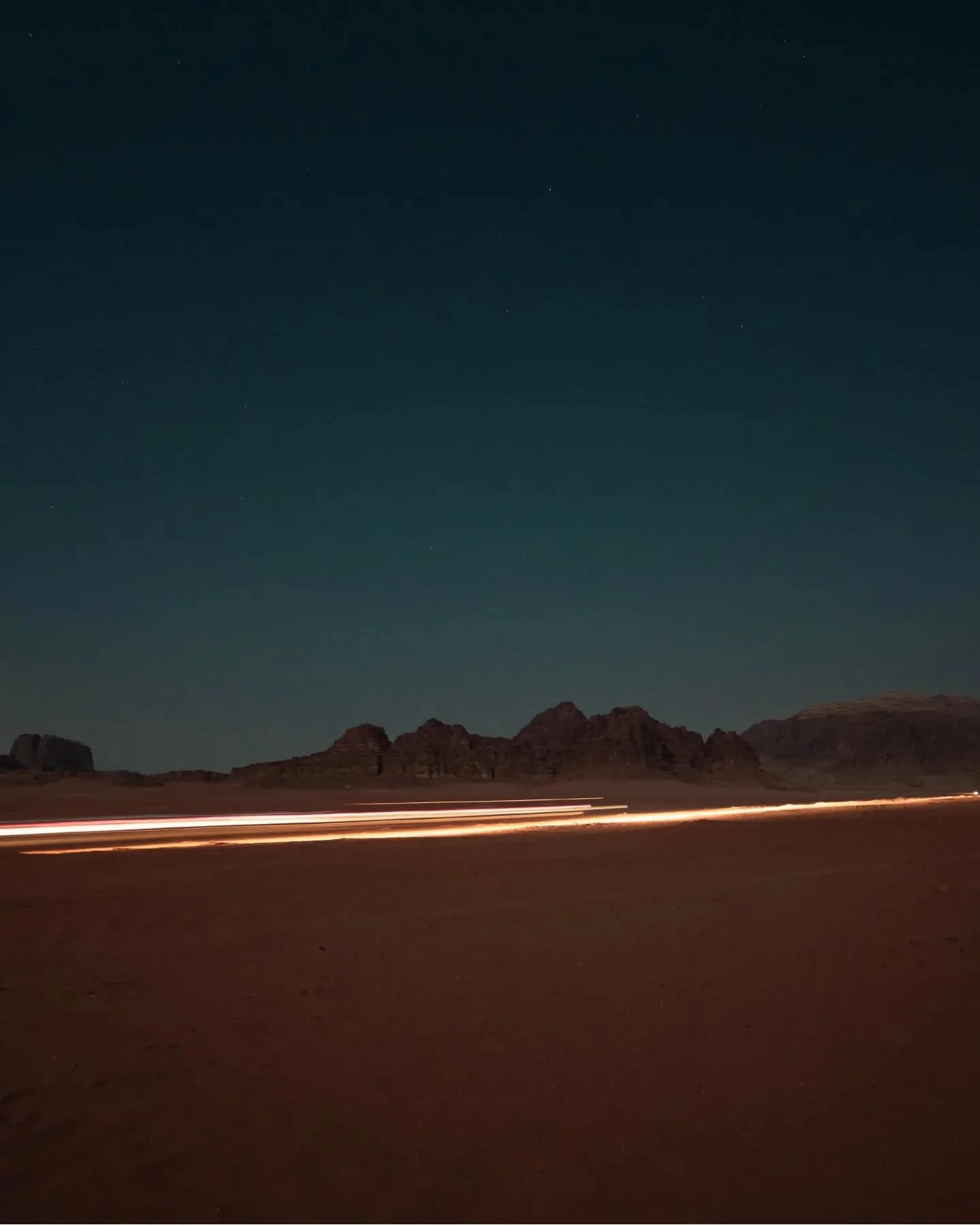 D&eacute;sert au clair de lune. 

#wadirumjordan #wadirum #visitjordan #jordanie