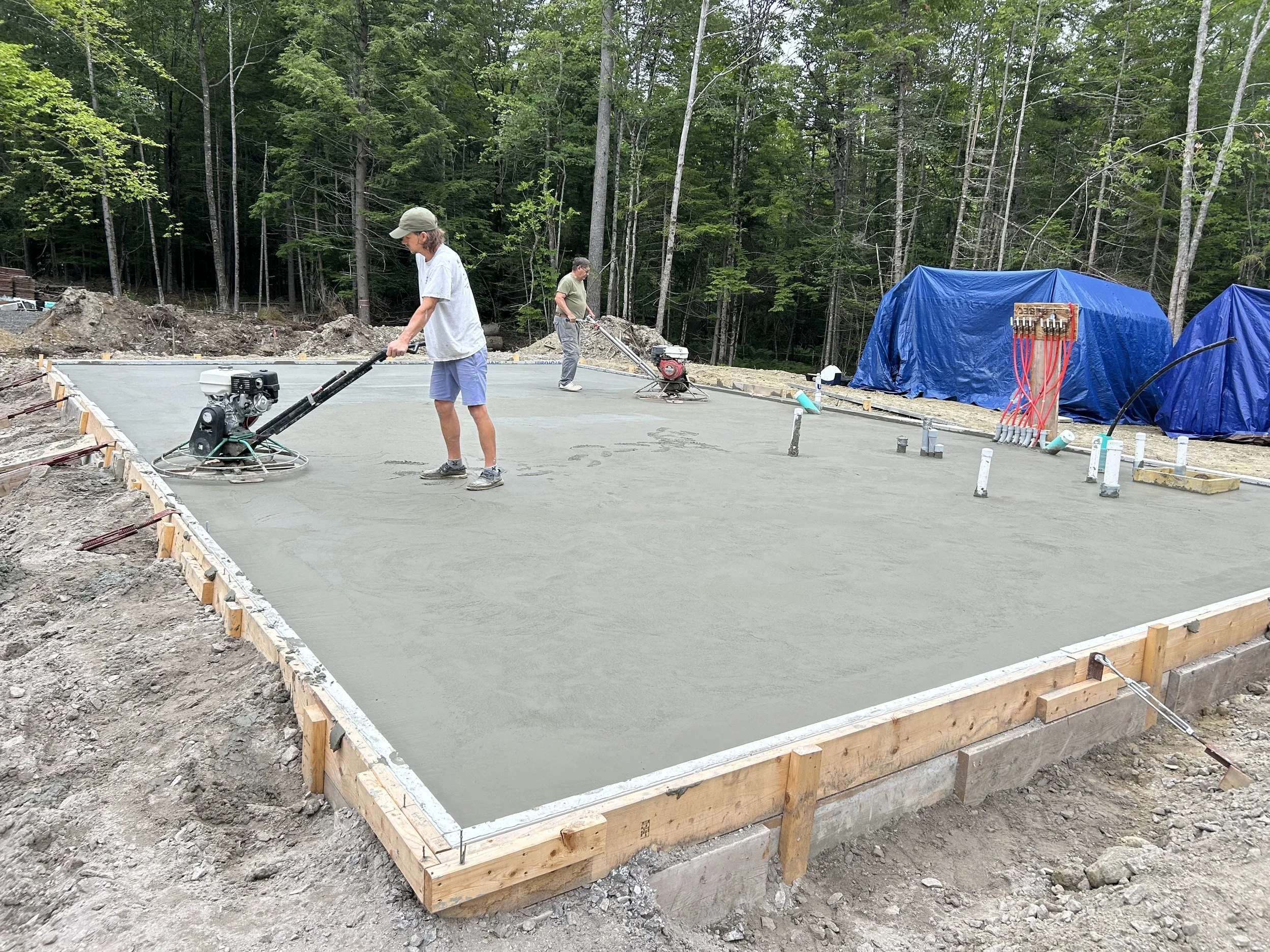 fresh poured concrete slab, finishing concrete slab Durham Maine