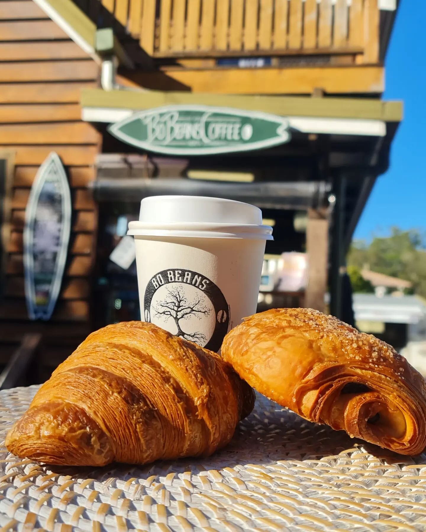 🥐 Mothers day Weekend special 🥐

This Saturday, from 7am you can get a freshly baked Butter Croissant or Pain Au Chocolate with any medium sized Bo Beans Coffee for only $13 🙌

@labouchecleveland is supplying the delicious baked Viennoiserie 🥐

S