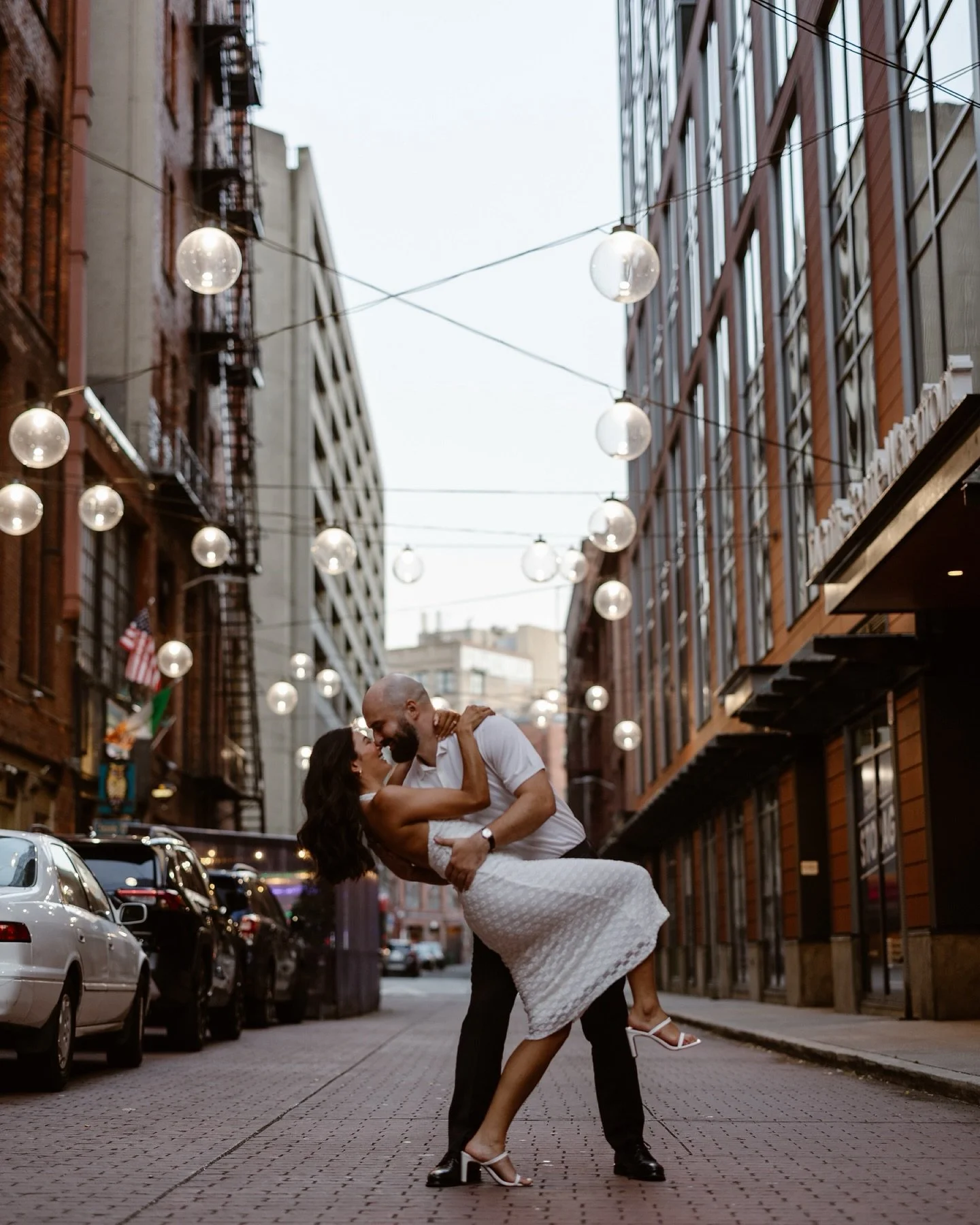 Been heading to the mountains and the coast a lot for engagement photos but don&rsquo;t forget the beauty that Seattle has! These two opted for a city engagement session so no better place to explore the skyline than hopping on the ferry! I had an in